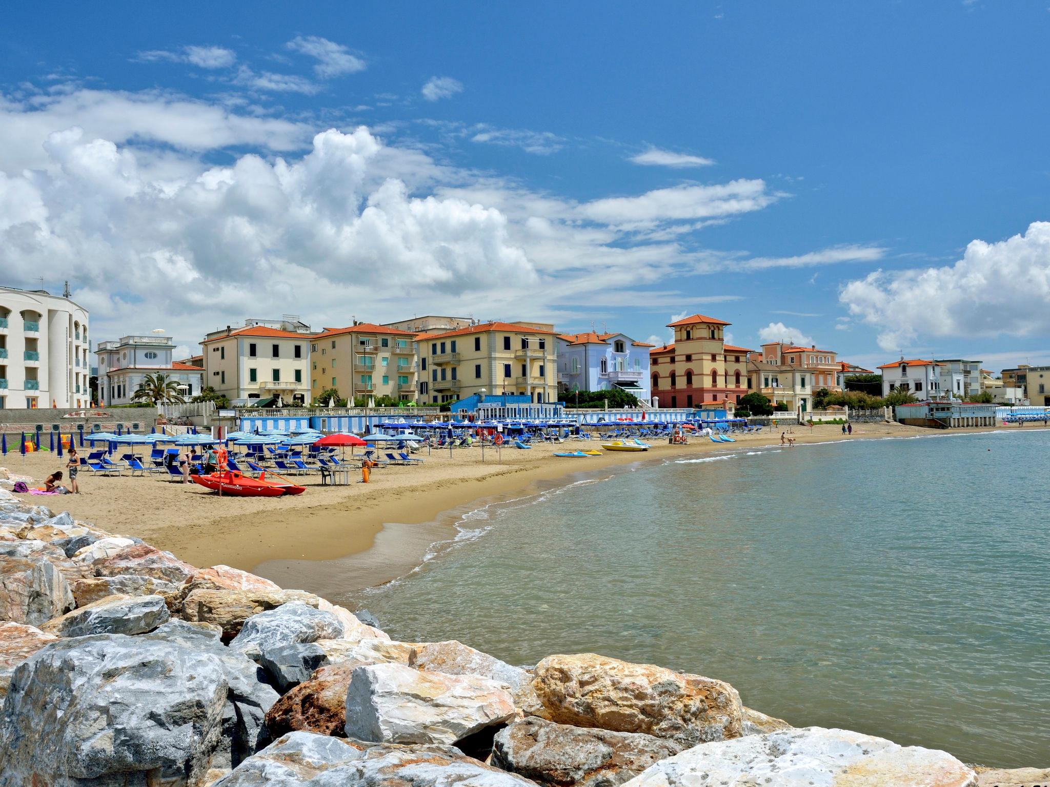 Photo 21 - Appartement de 3 chambres à San Vincenzo avec jardin et vues à la mer