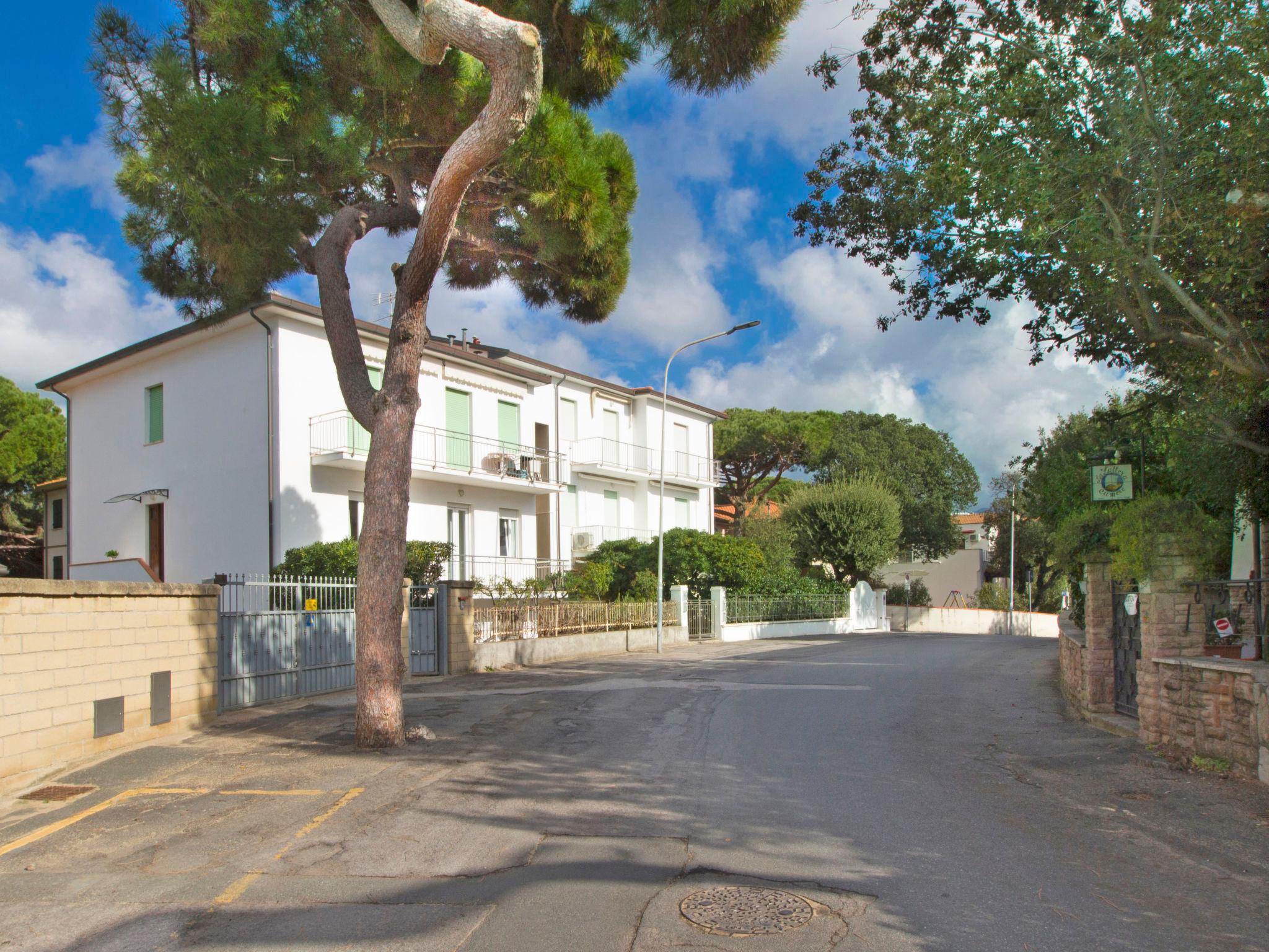 Foto 1 - Appartamento con 3 camere da letto a San Vincenzo con giardino e vista mare