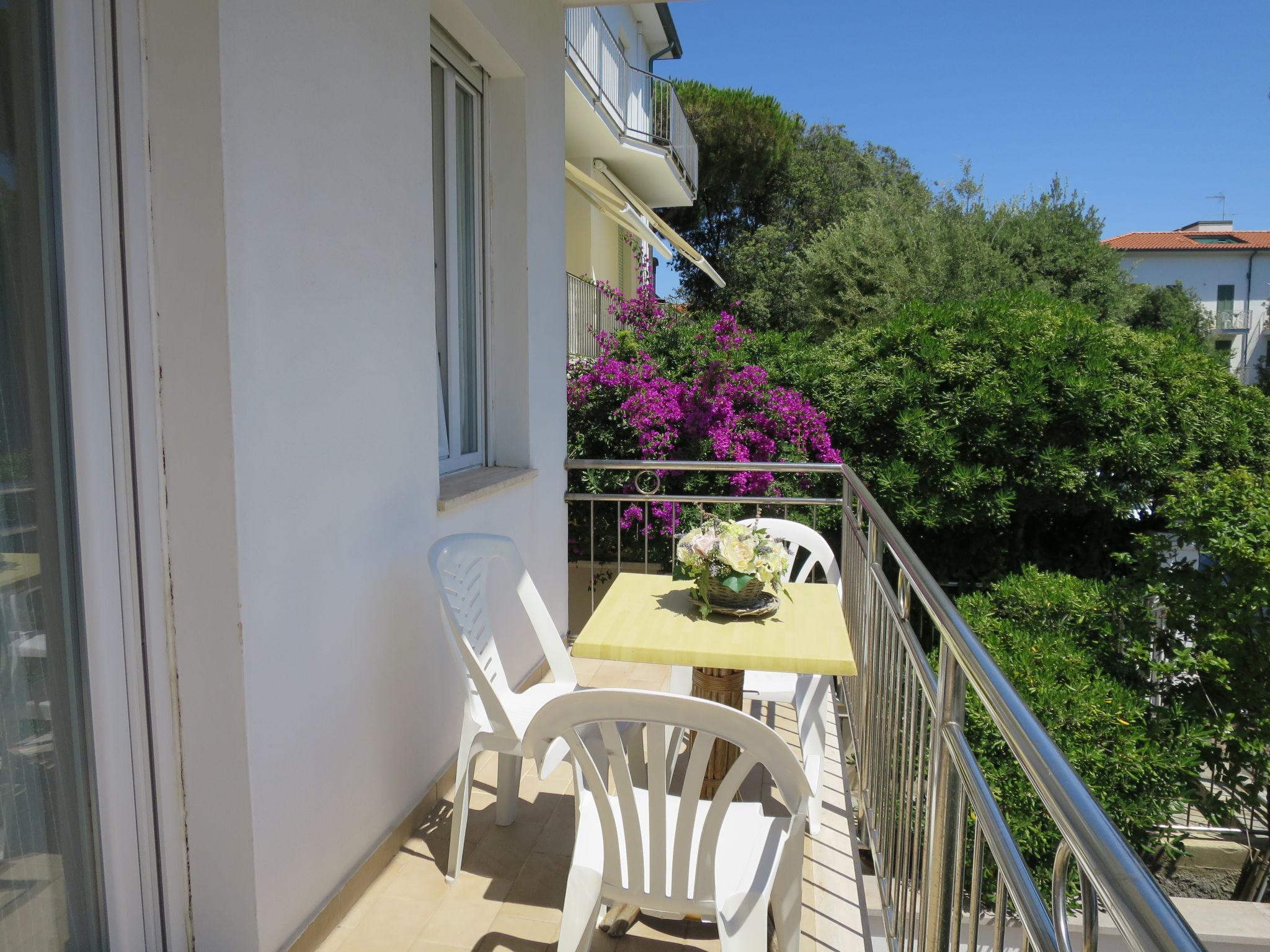 Foto 2 - Appartamento con 3 camere da letto a San Vincenzo con giardino e vista mare