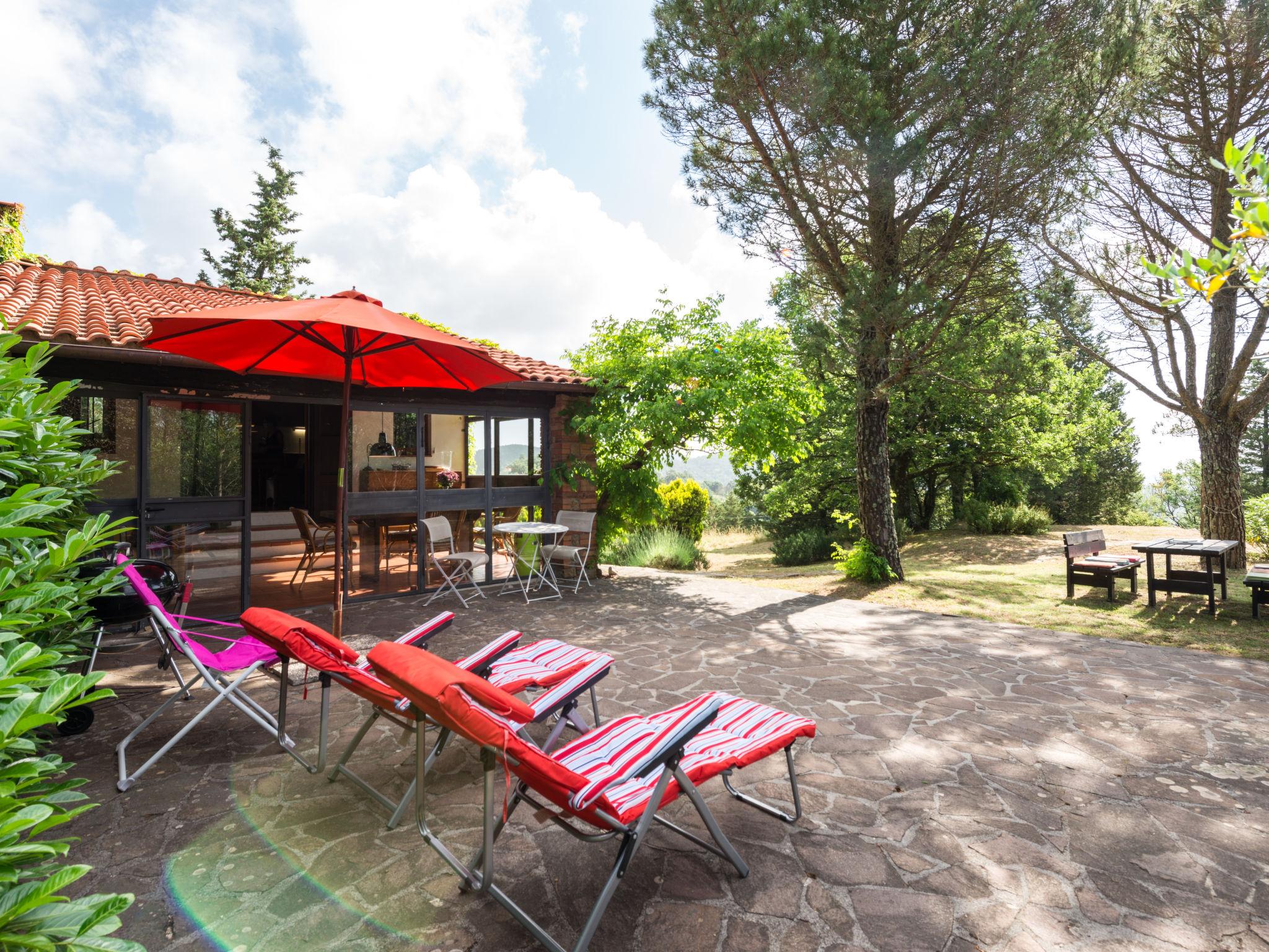 Photo 14 - Maison de 1 chambre à Montieri avec jardin et terrasse