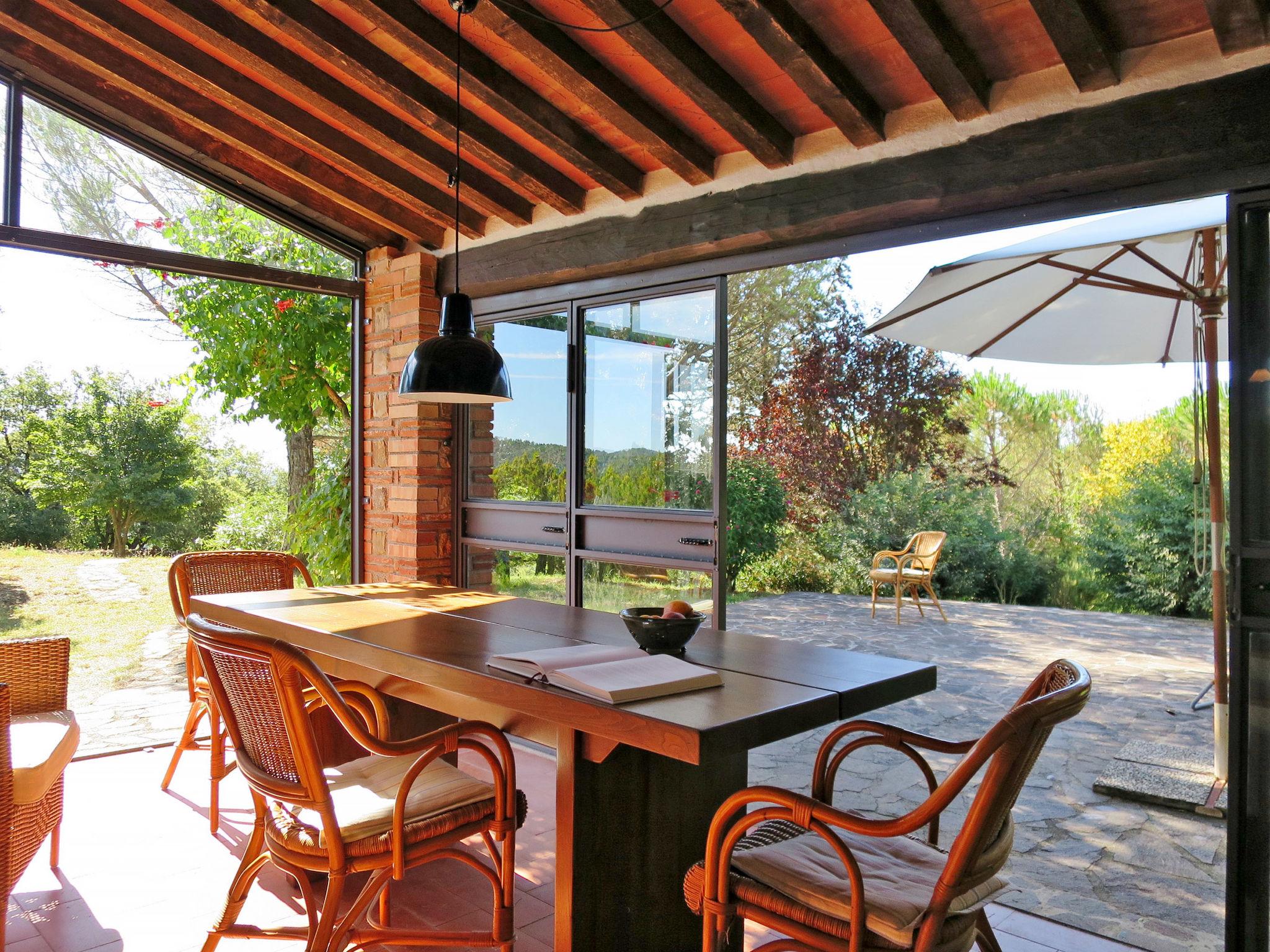 Photo 4 - Maison de 1 chambre à Montieri avec jardin et terrasse