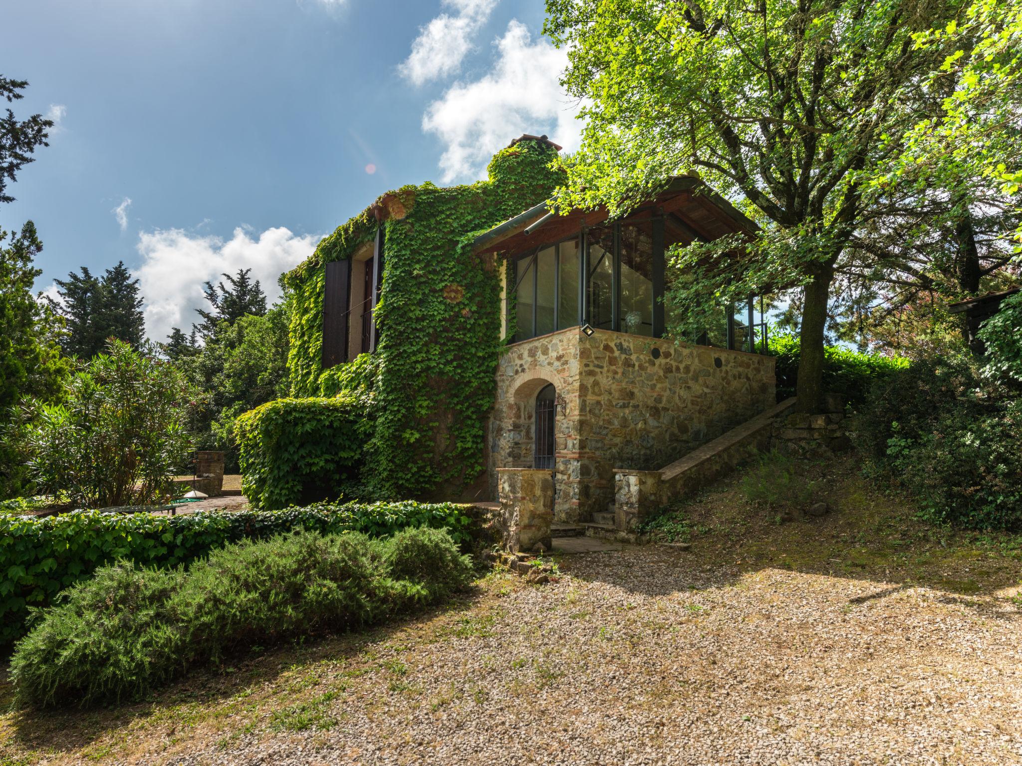Foto 15 - Haus mit 1 Schlafzimmer in Montieri mit garten und terrasse