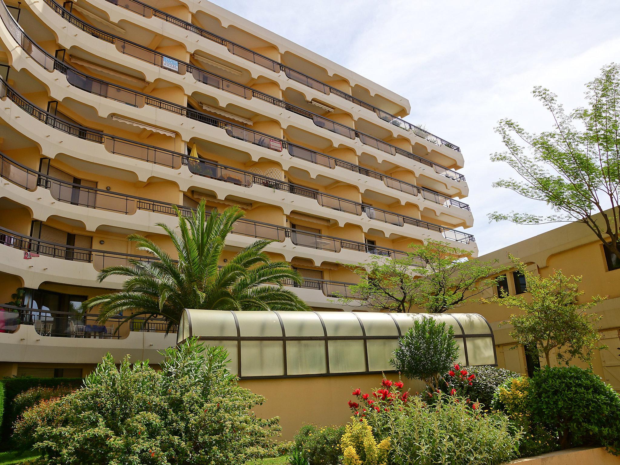 Photo 19 - 1 bedroom Apartment in Fréjus with terrace and sea view