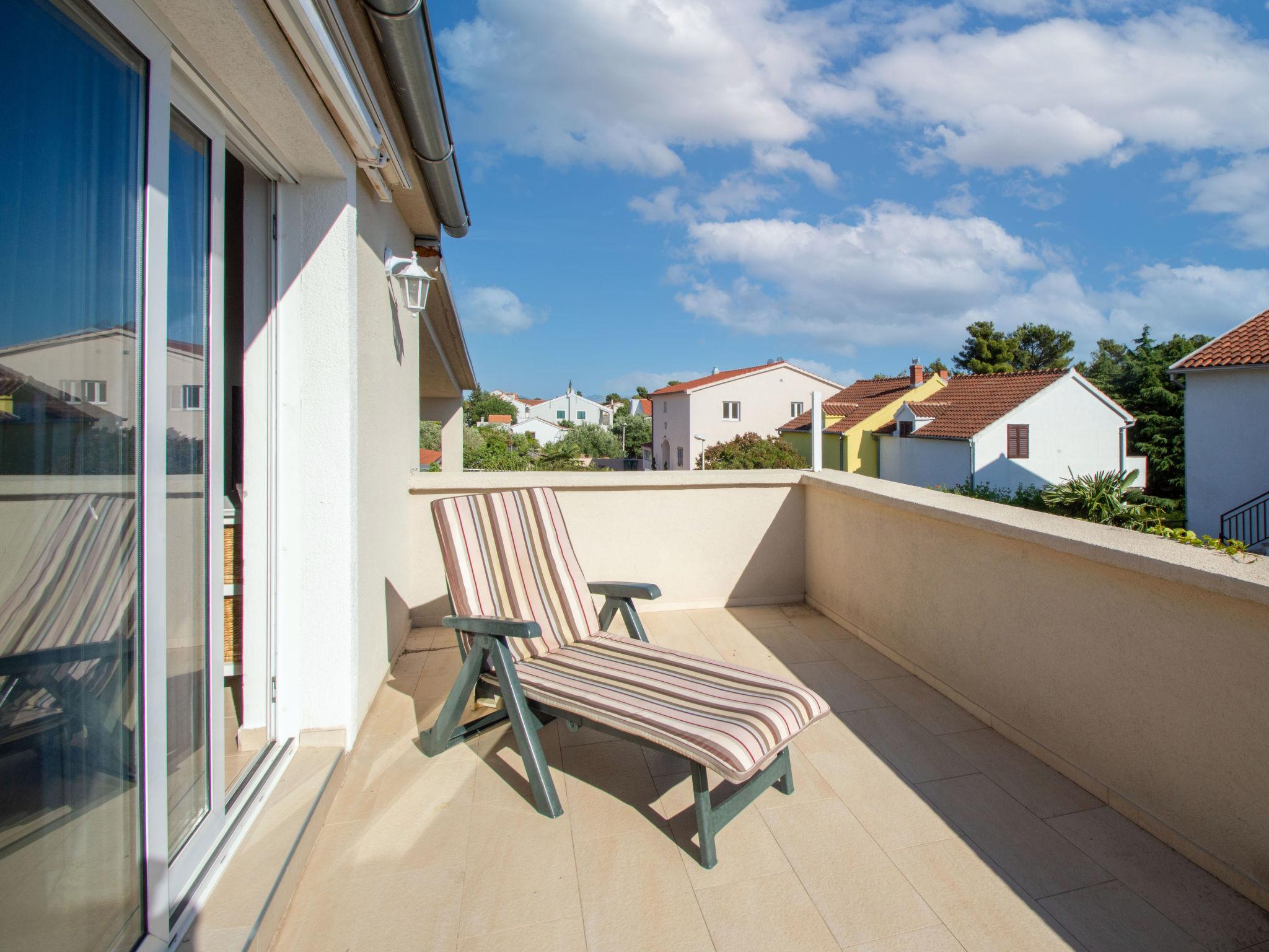 Photo 2 - Appartement de 2 chambres à Sibenik avec terrasse et vues à la mer