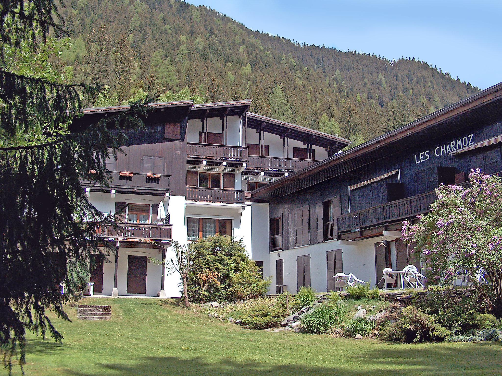 Foto 2 - Appartamento con 2 camere da letto a Chamonix-Mont-Blanc con giardino