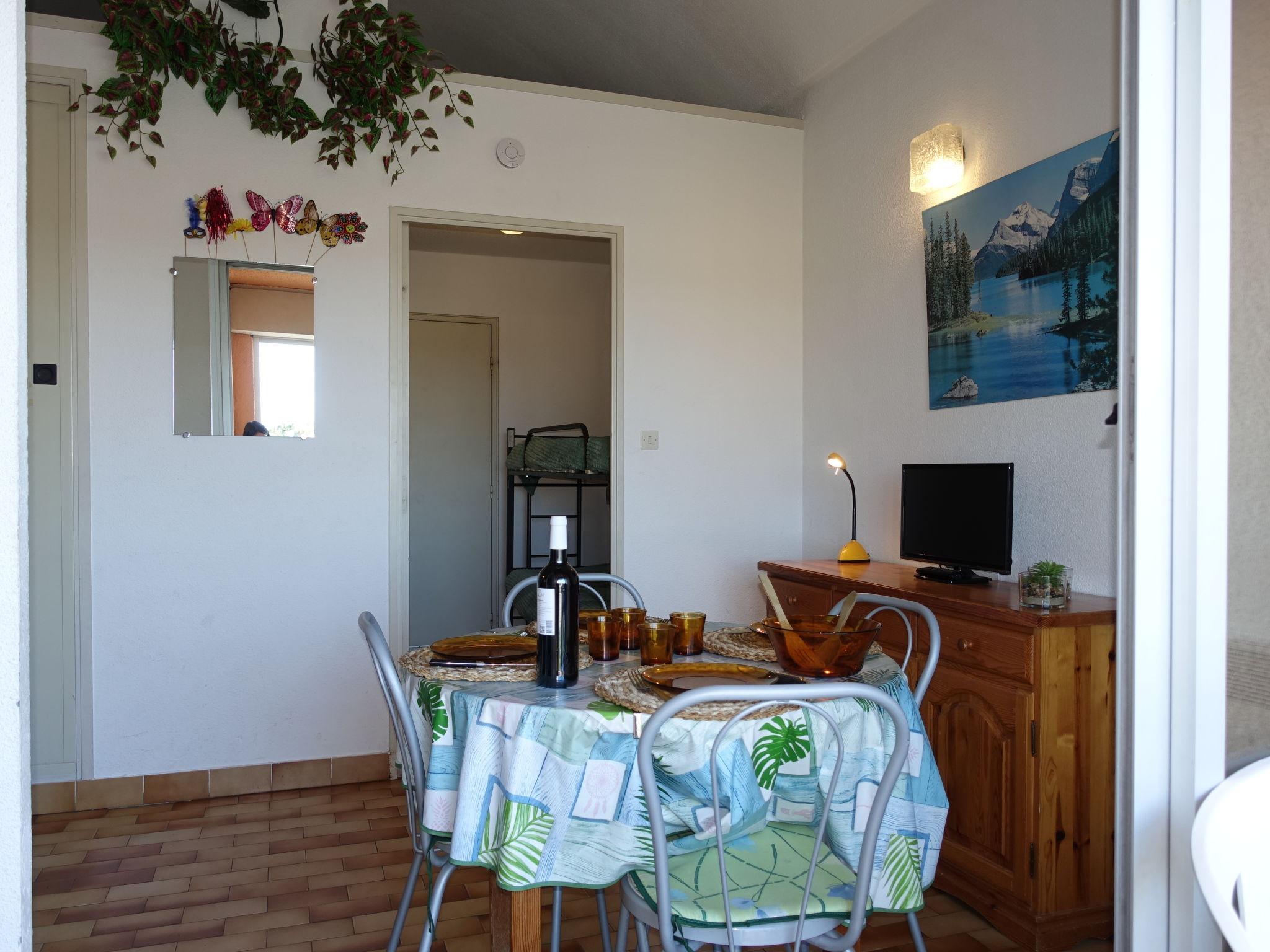 Photo 6 - Apartment in Gruissan with sea view