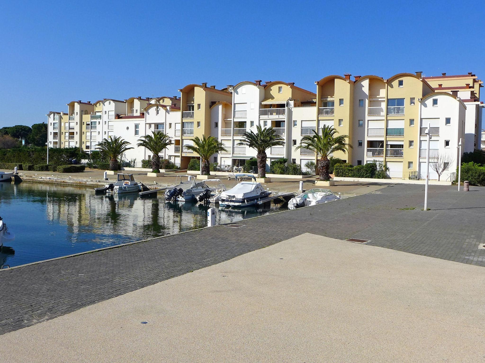 Photo 17 - Apartment in Gruissan with sea view