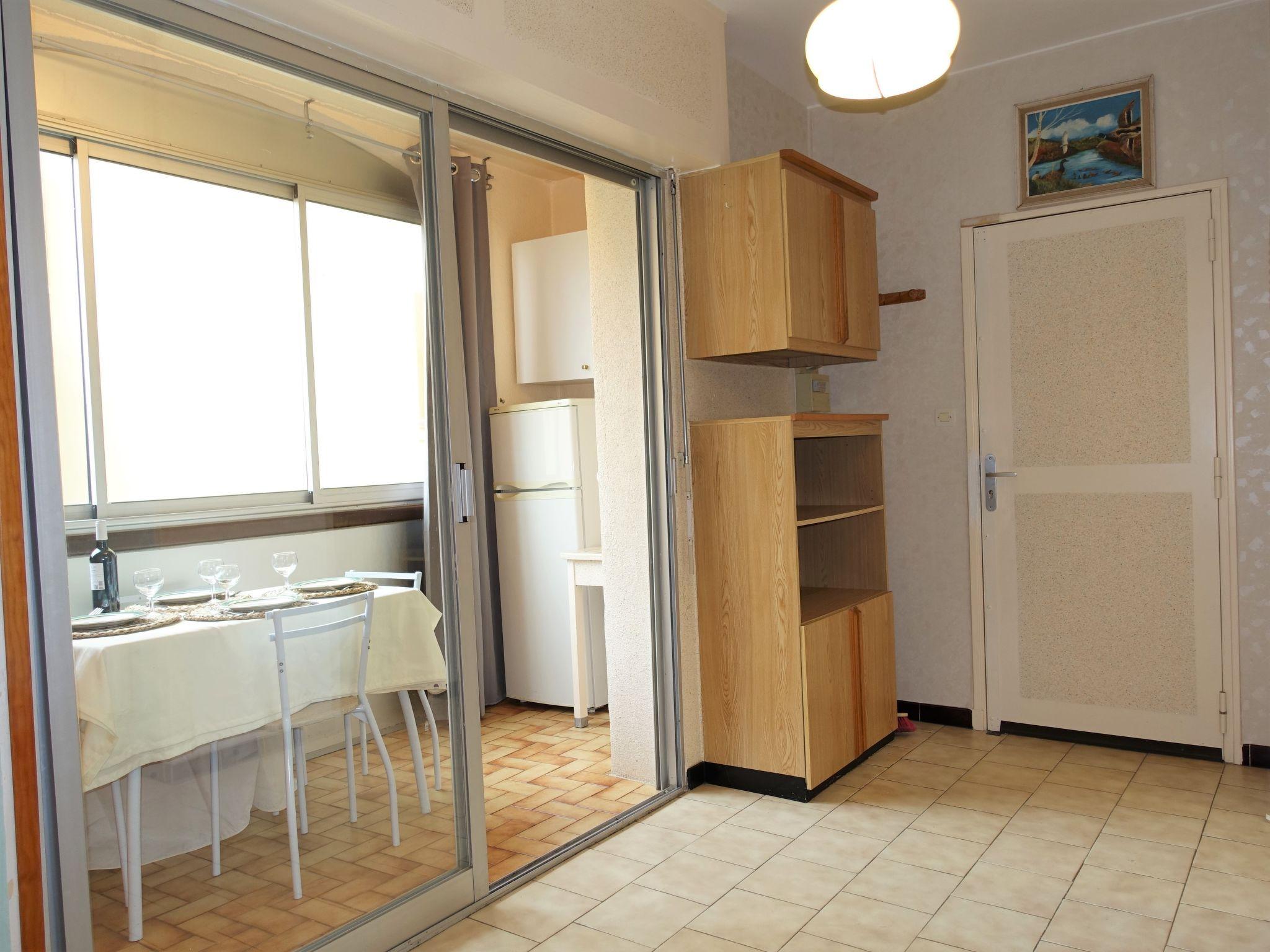 Foto 10 - Apartamento de 1 habitación en Fleury con vistas al mar