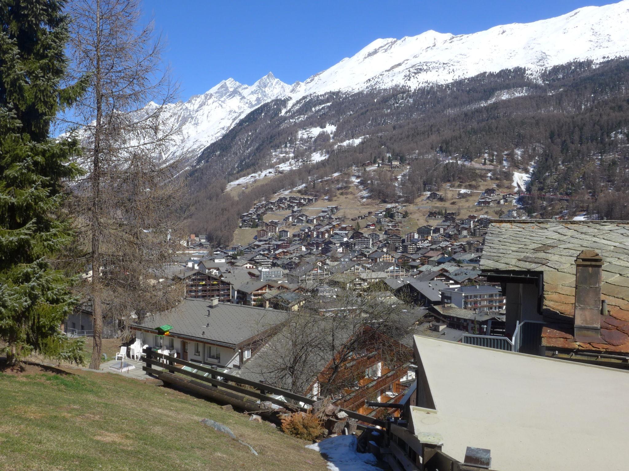 Foto 16 - Apartment mit 3 Schlafzimmern in Zermatt mit garten und terrasse