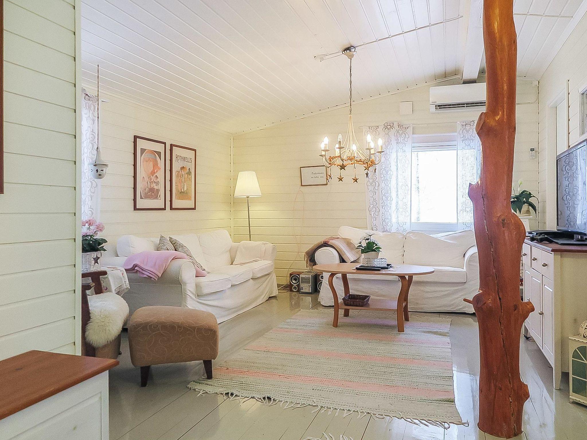 Foto 10 - Haus mit 1 Schlafzimmer in Pyhäjärvi mit sauna