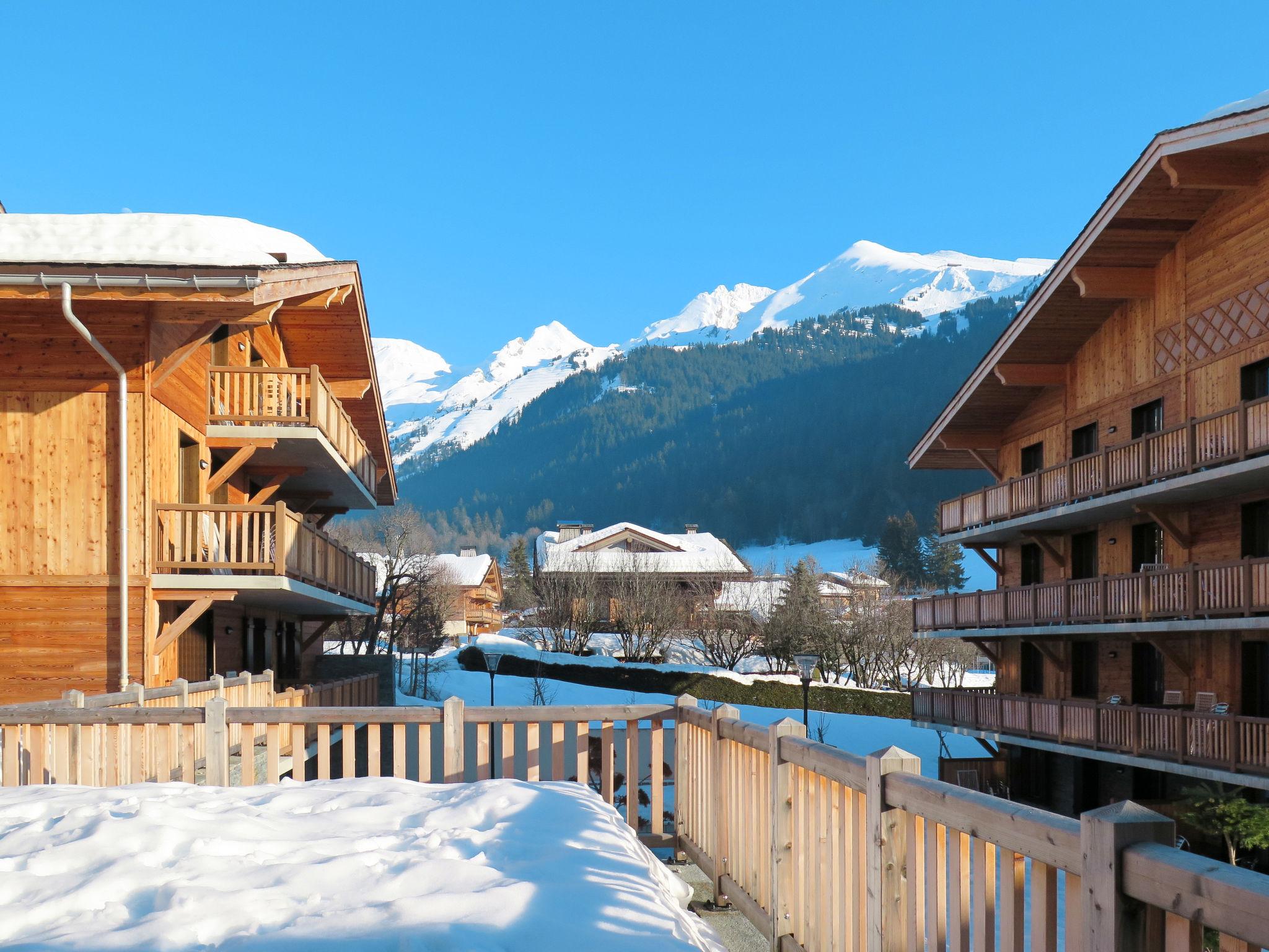 Foto 44 - Apartamento de 1 habitación en La Clusaz con piscina y vistas a la montaña