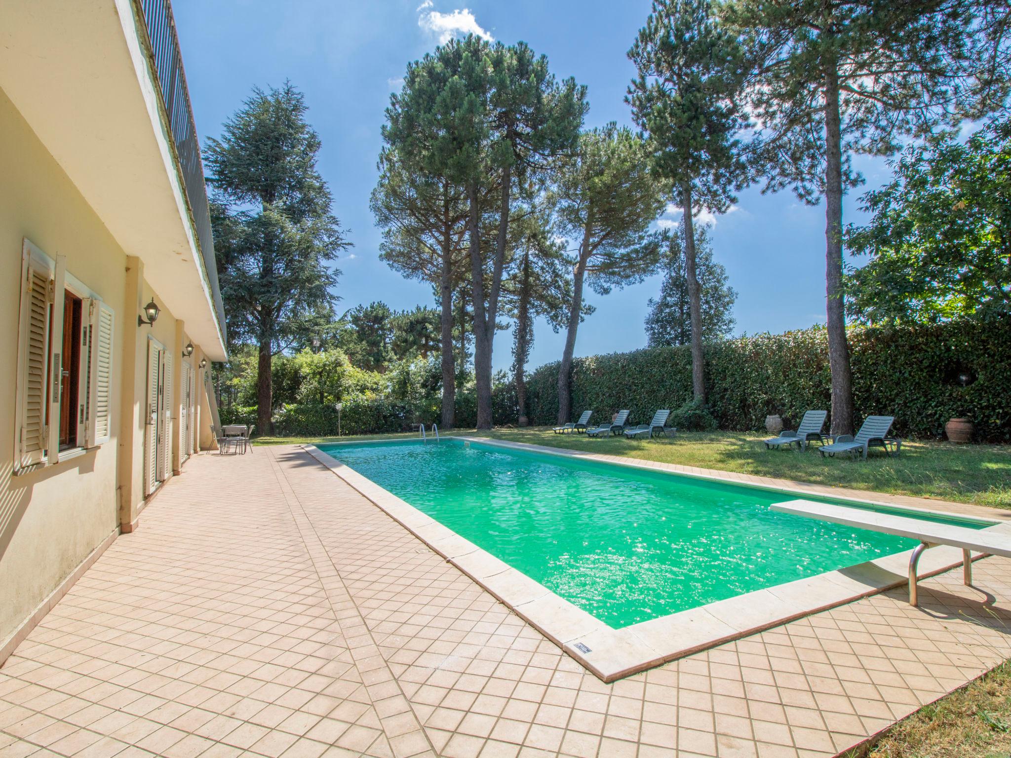 Photo 7 - Maison de 7 chambres à Rocca Priora avec piscine privée et vues sur la montagne