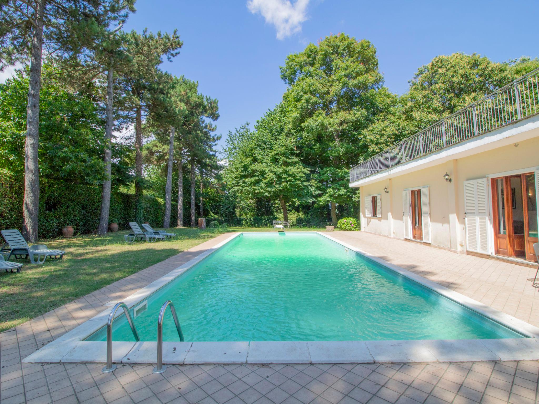 Foto 3 - Casa de 7 quartos em Rocca Priora com piscina privada e vista para a montanha