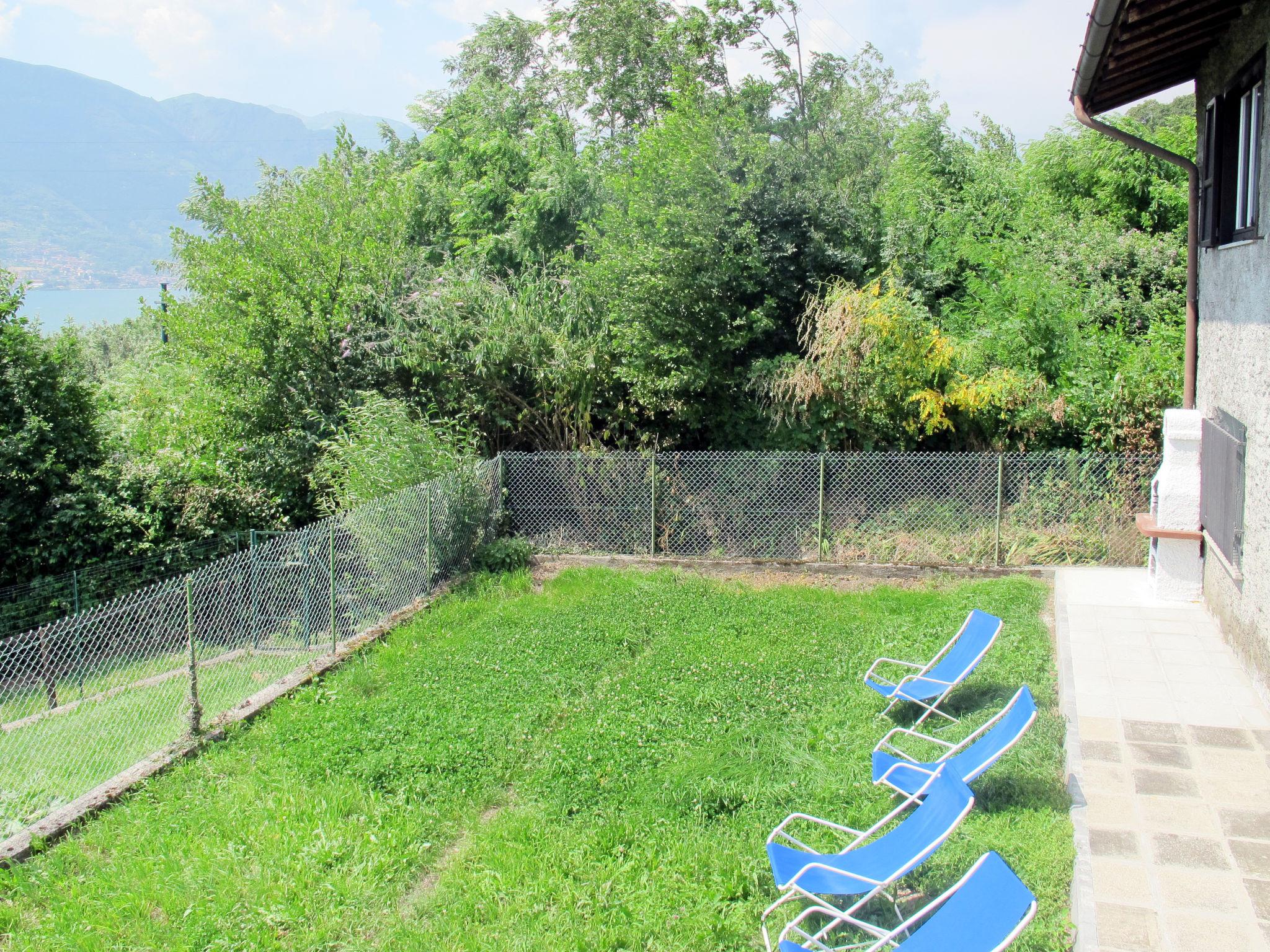 Photo 26 - 2 bedroom House in Dervio with garden and mountain view