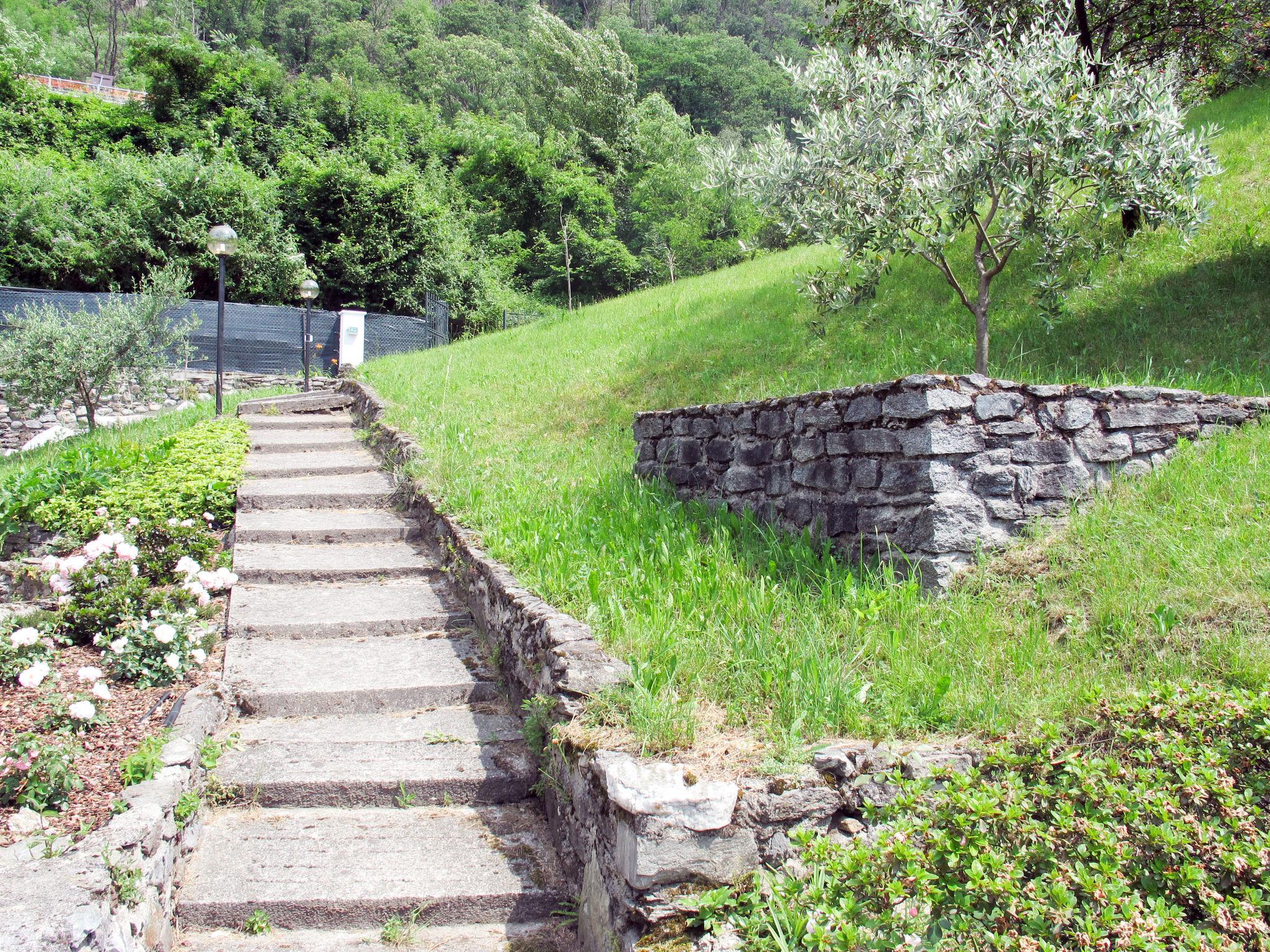 Photo 25 - Maison de 2 chambres à Dervio avec jardin et vues sur la montagne