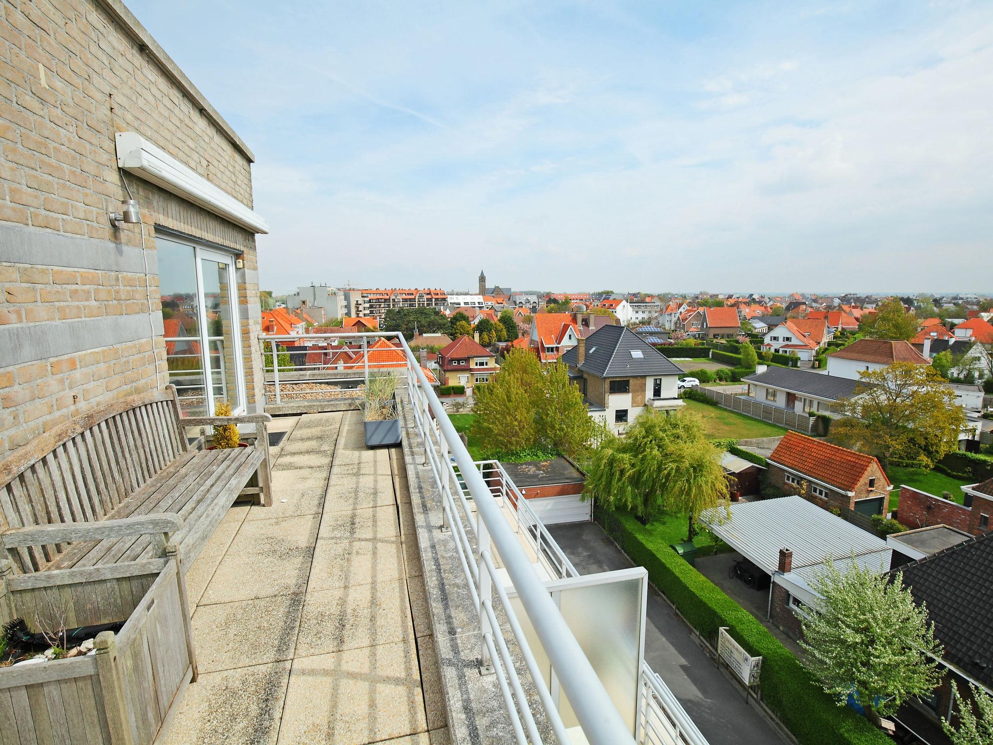 Foto 16 - Apartamento de 2 habitaciones en Bredene con jardín y terraza