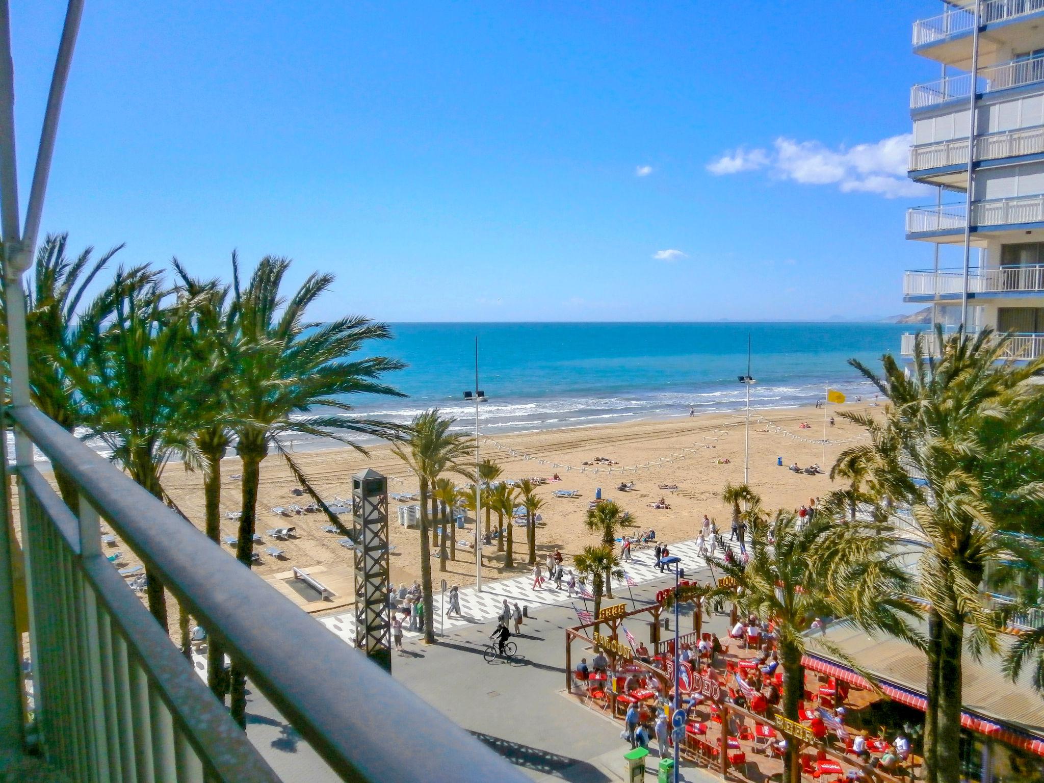 Foto 1 - Apartamento de 3 habitaciones en Benidorm con terraza y vistas al mar