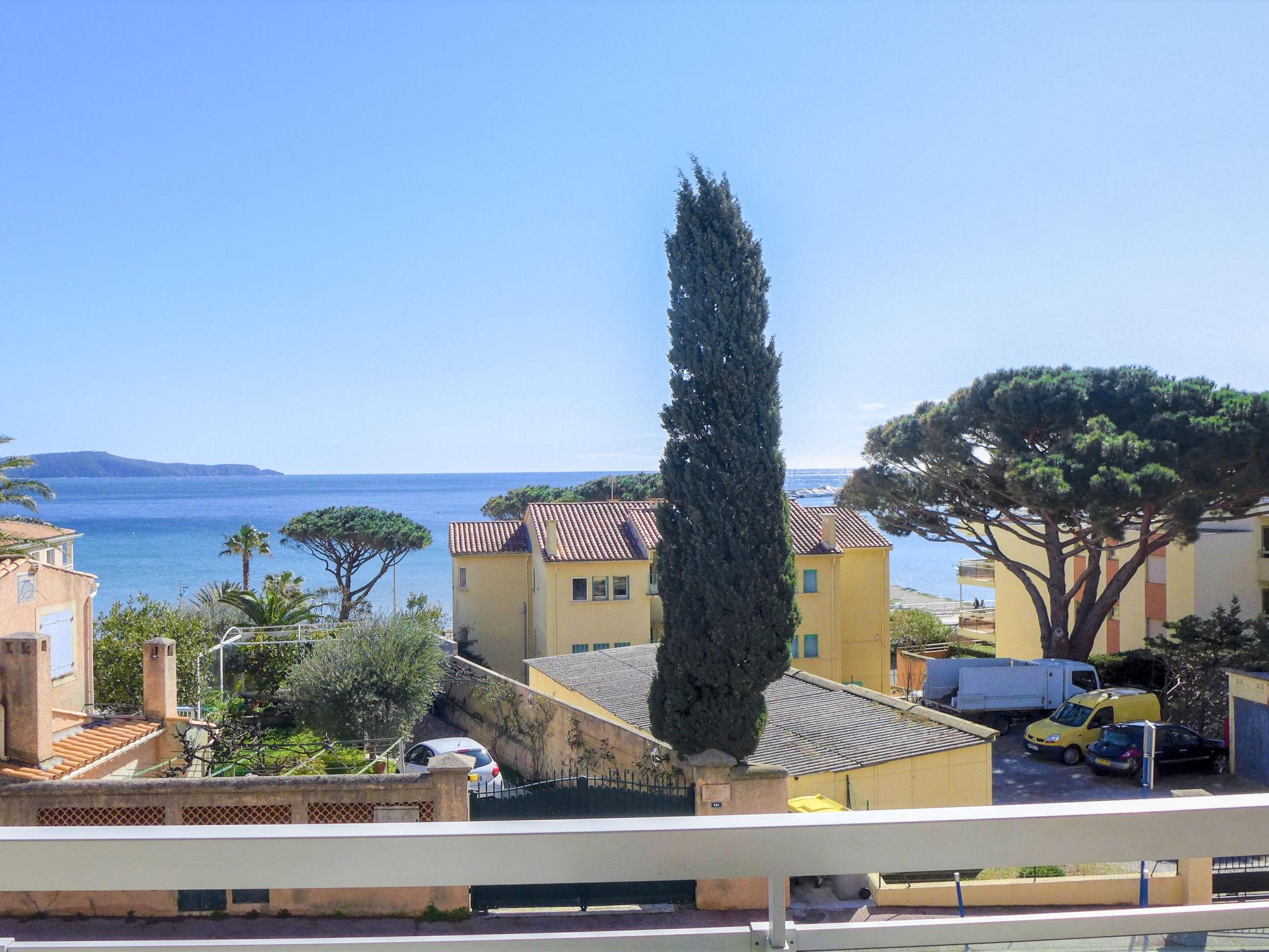 Foto 18 - Apartamento de 1 quarto em Cavalaire-sur-Mer com terraço e vistas do mar