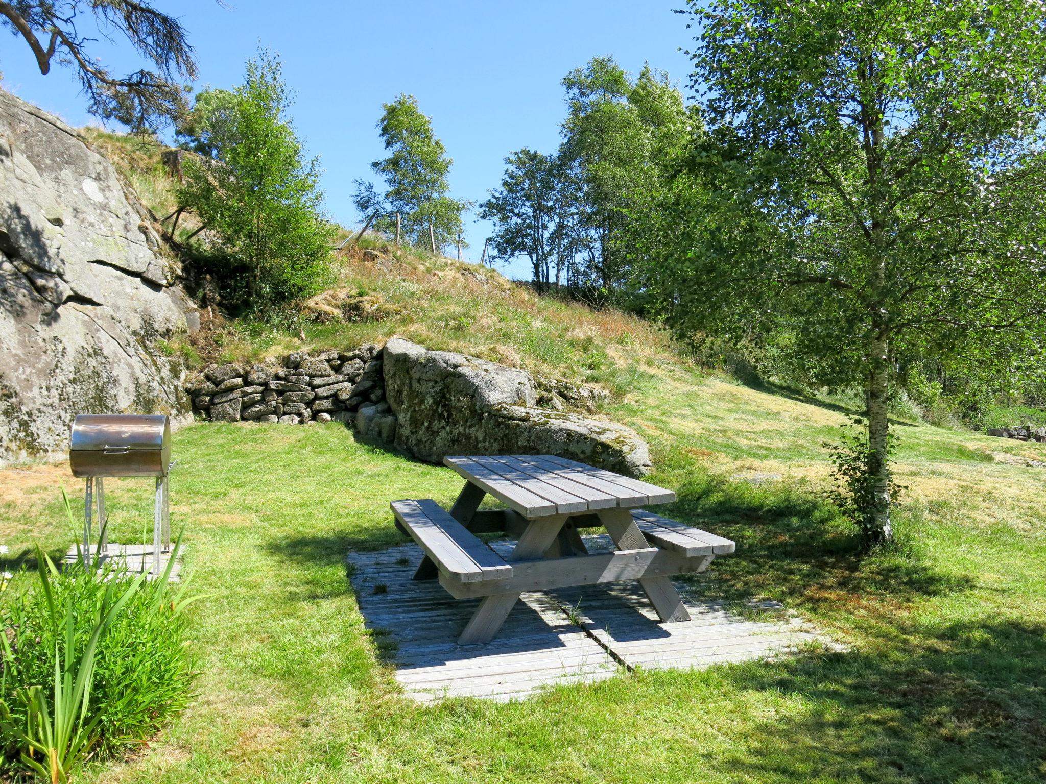 Photo 22 - 2 bedroom House in Farsund with garden