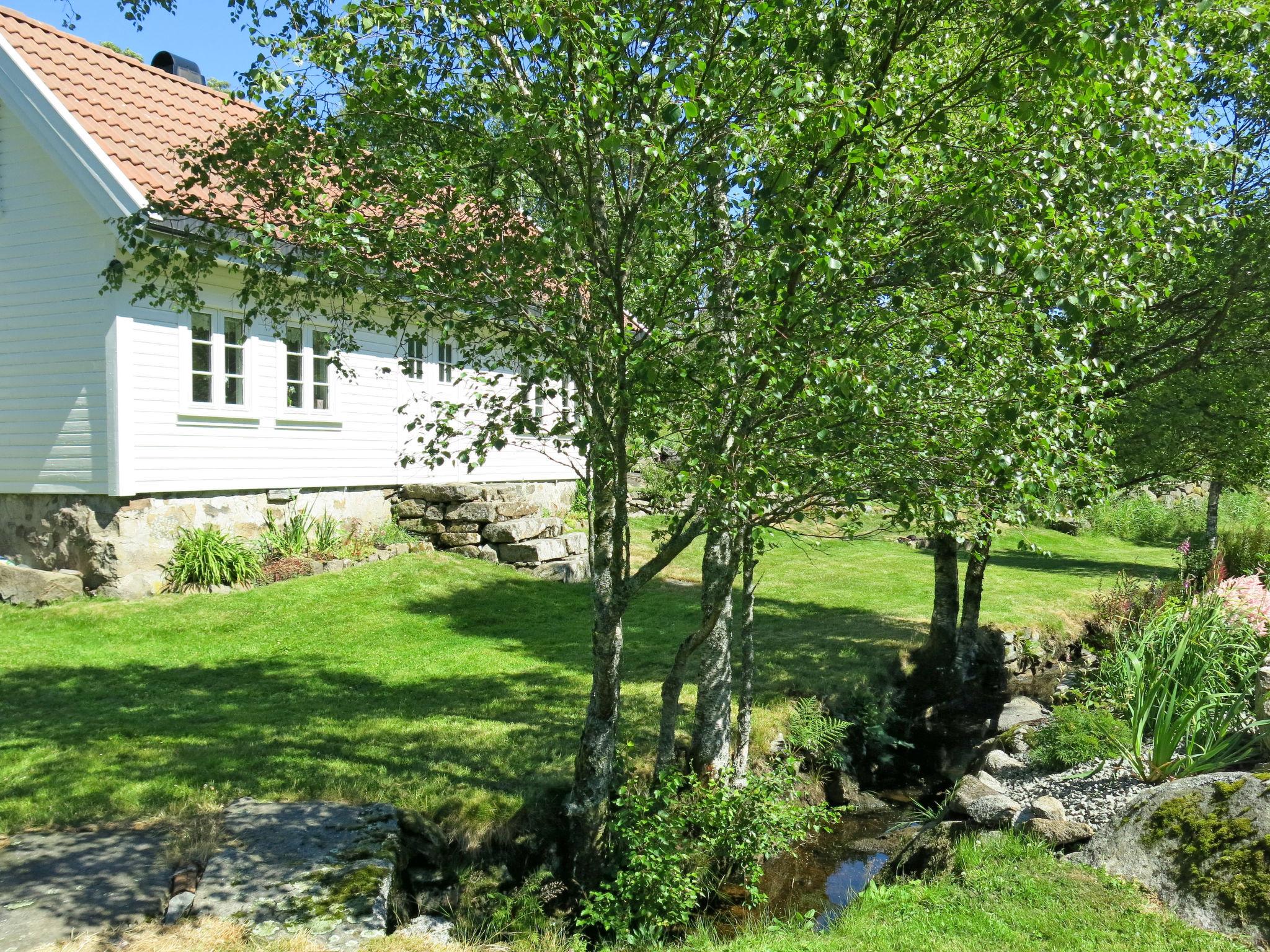 Photo 19 - 2 bedroom House in Farsund with garden