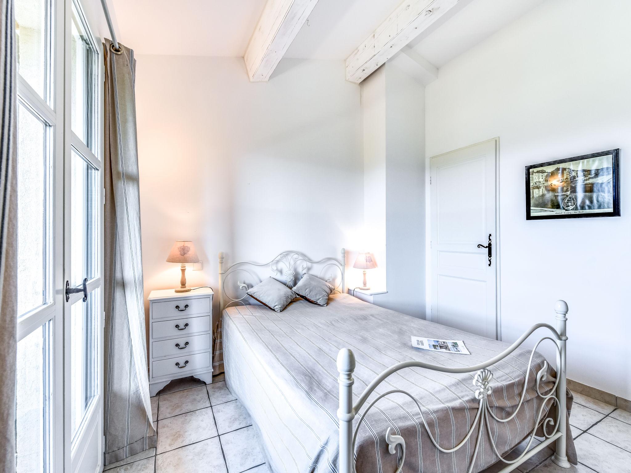 Foto 10 - Casa con 2 camere da letto a Grimaud con terrazza e vista mare
