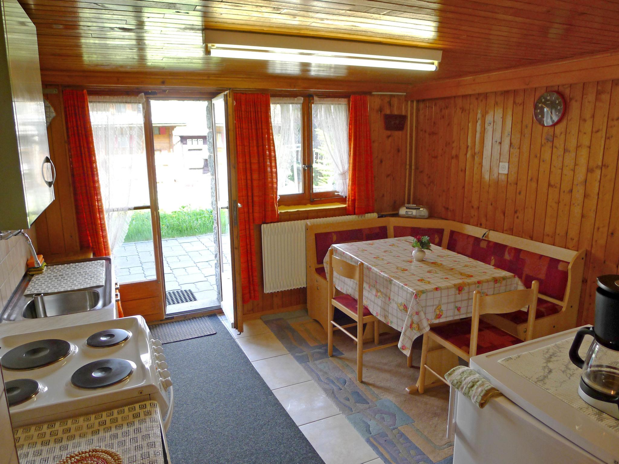 Foto 2 - Appartamento con 1 camera da letto a Grächen con giardino e vista sulle montagne