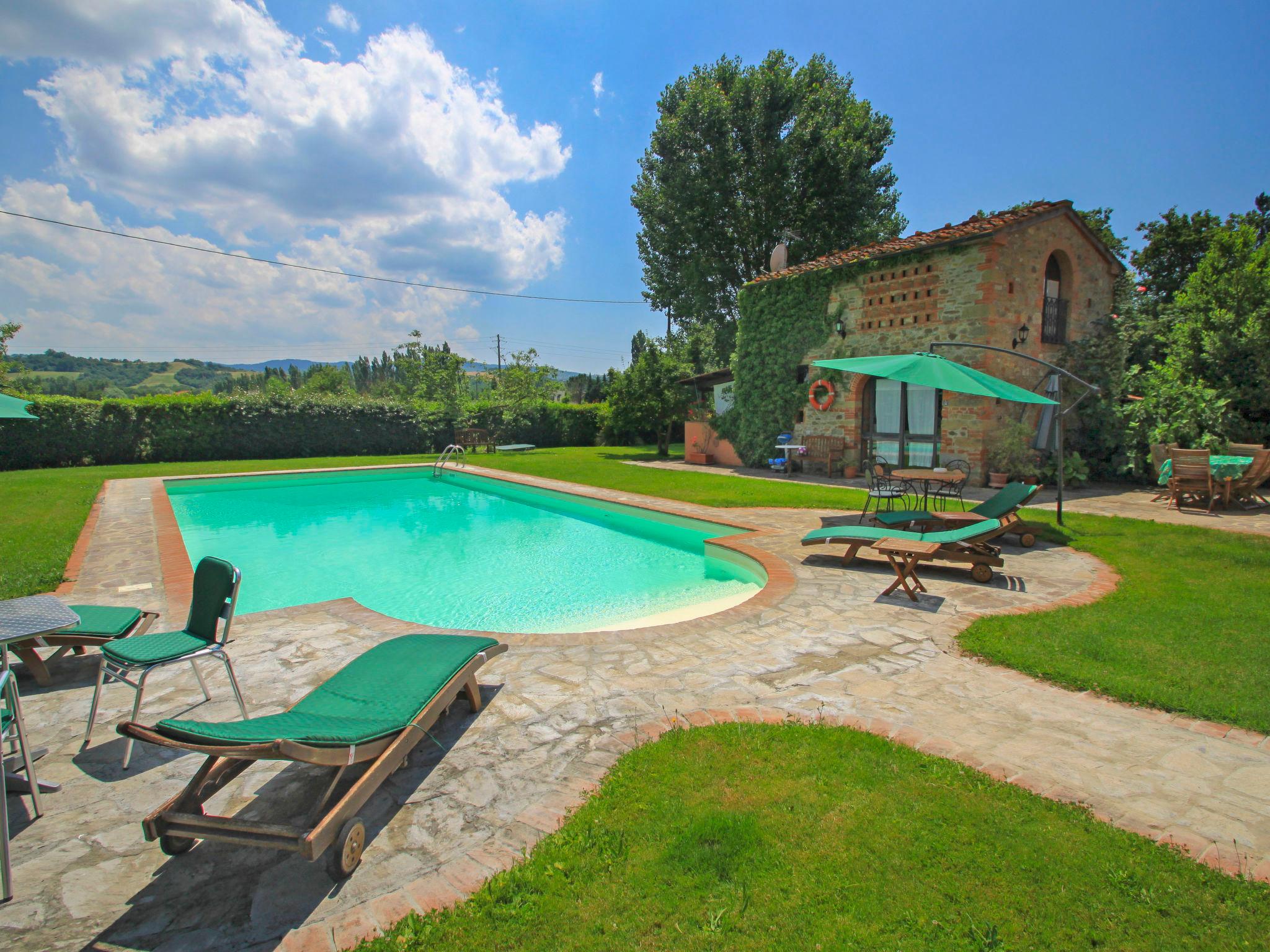 Foto 1 - Casa de 1 quarto em Laterina Pergine Valdarno com piscina e jardim