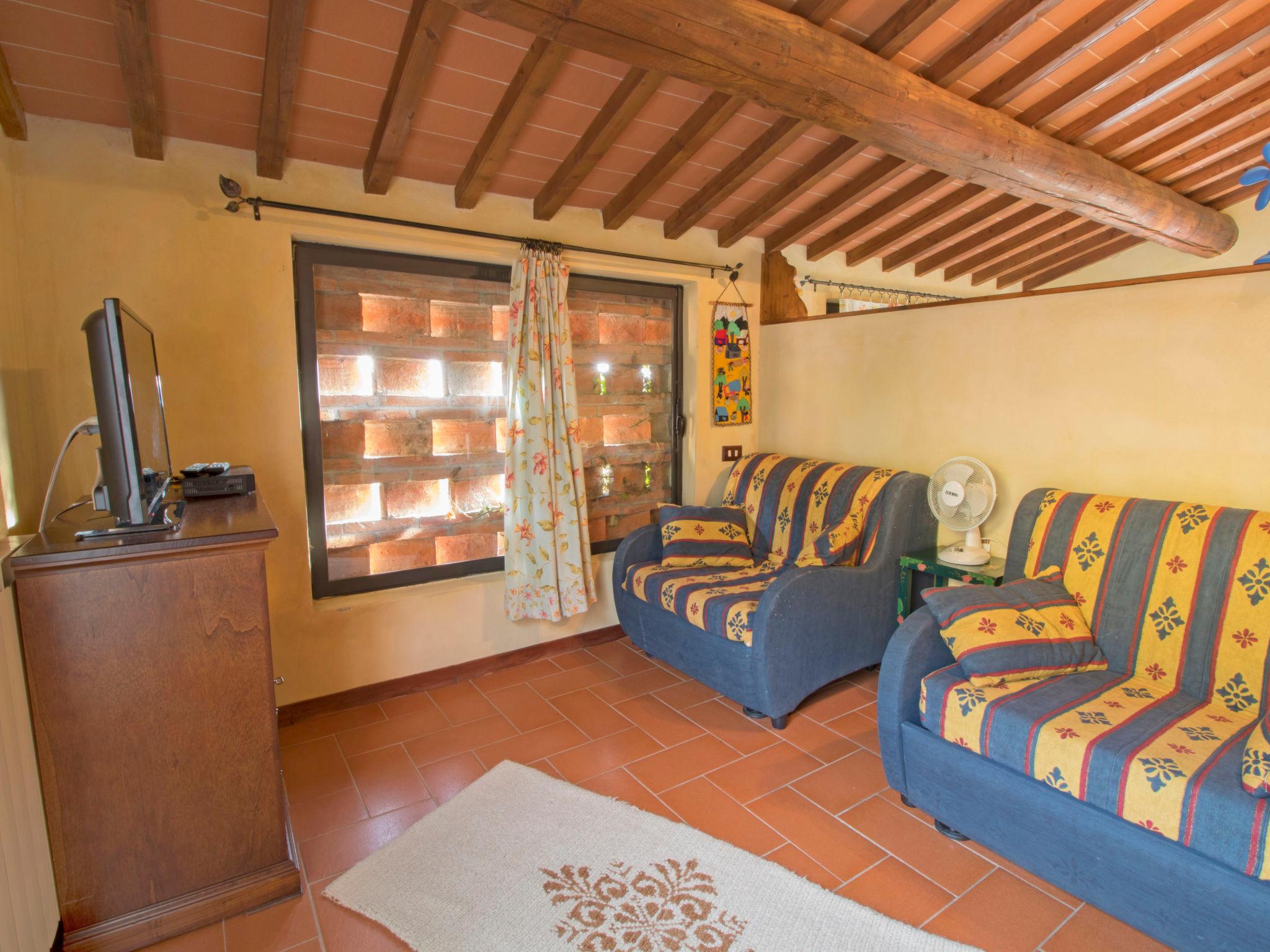 Foto 11 - Haus mit 1 Schlafzimmer in Laterina Pergine Valdarno mit schwimmbad und garten