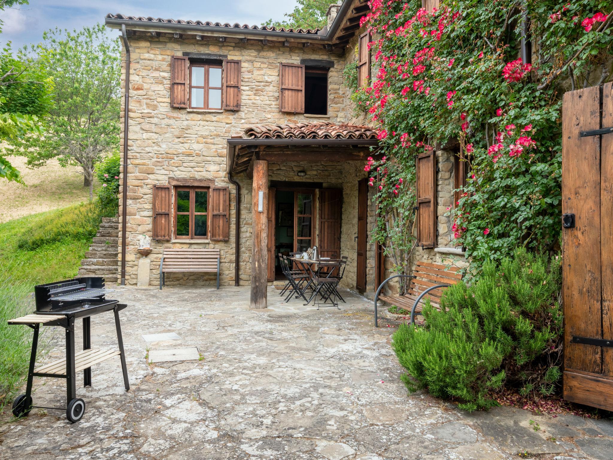 Foto 1 - Casa de 5 quartos em Roccaverano com piscina privada e jardim