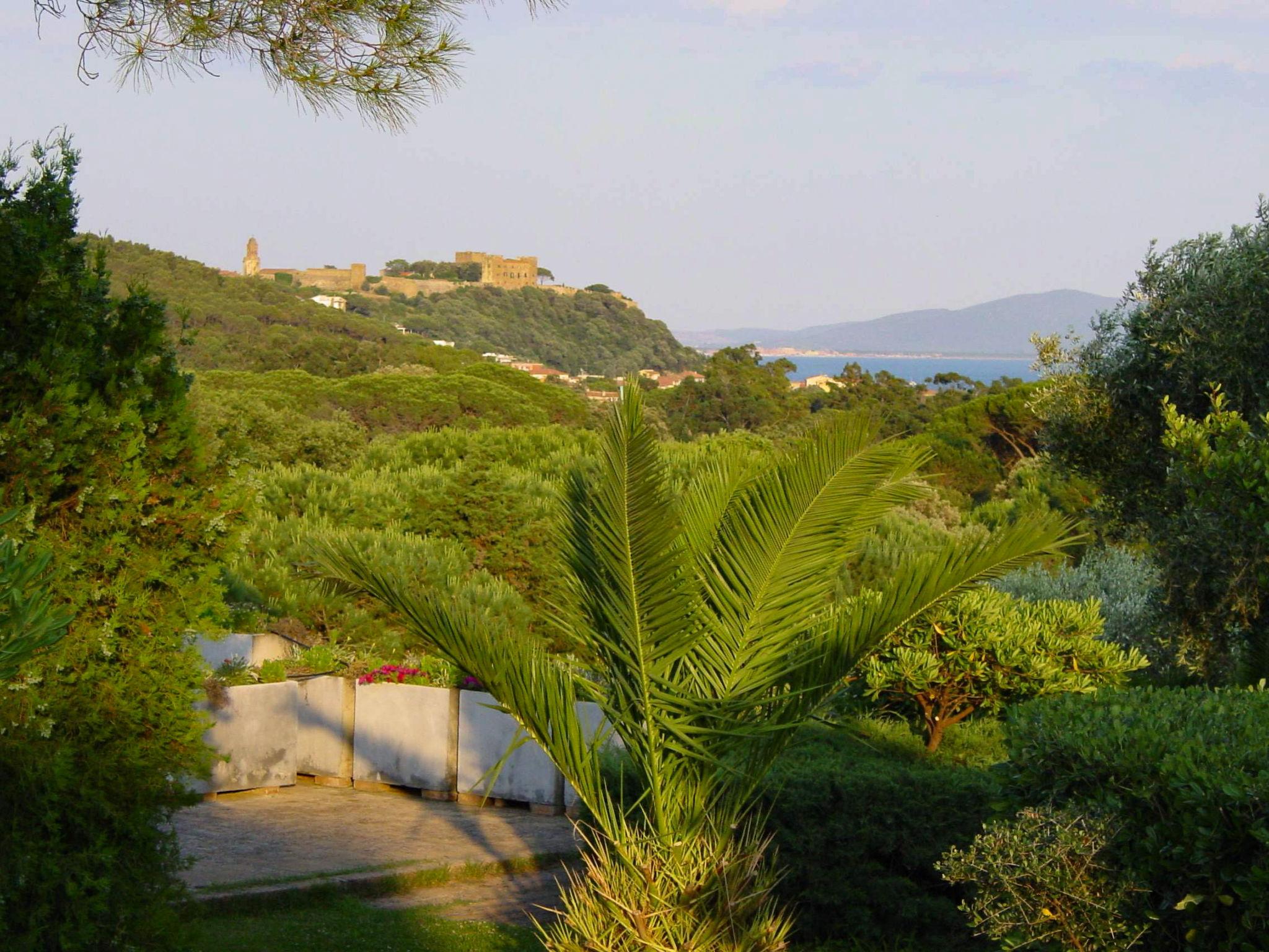 Foto 31 - Appartamento con 2 camere da letto a Castiglione della Pescaia con piscina e vista mare