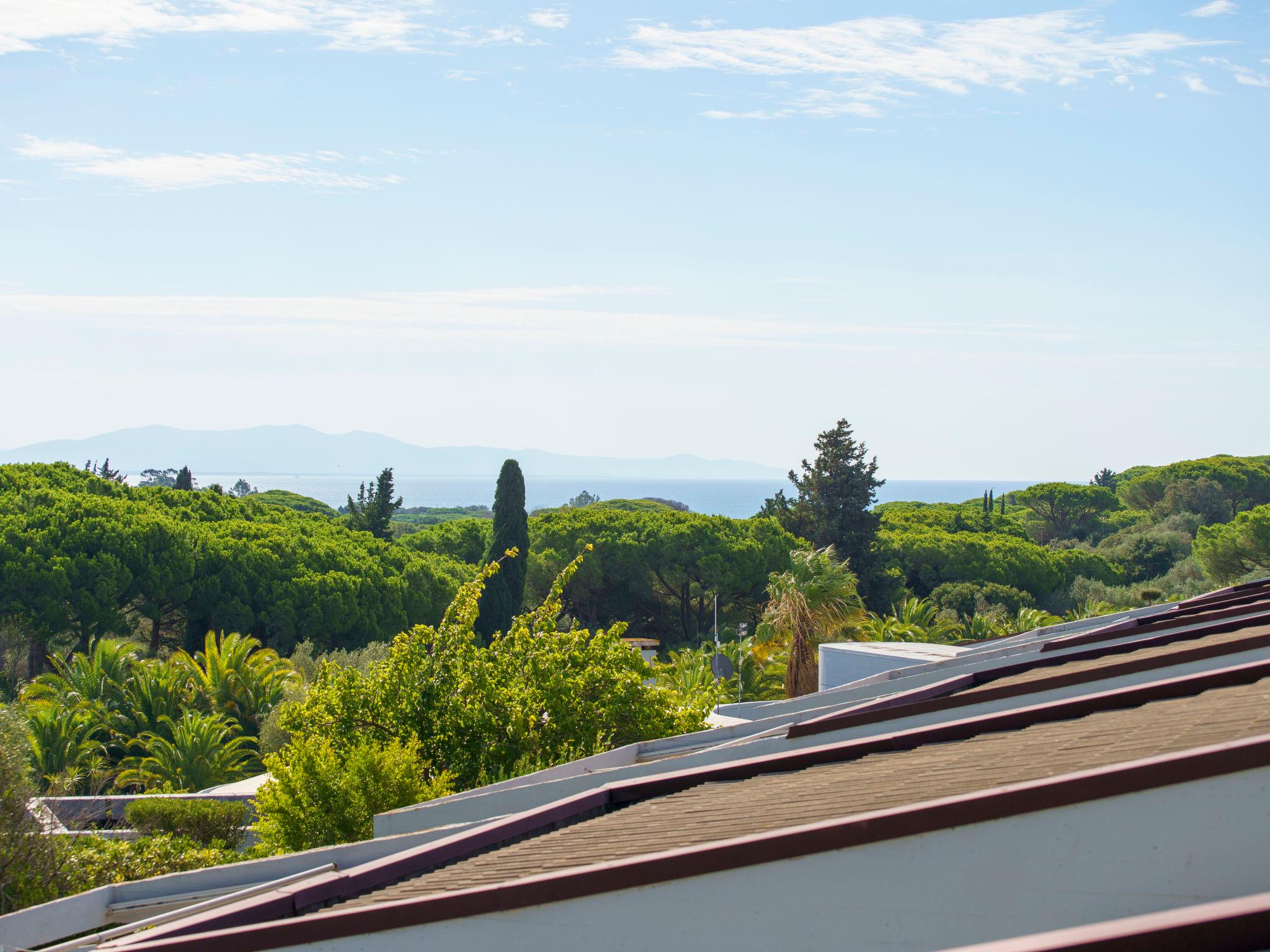 Foto 44 - Apartamento de 2 habitaciones en Castiglione della Pescaia con piscina y jardín