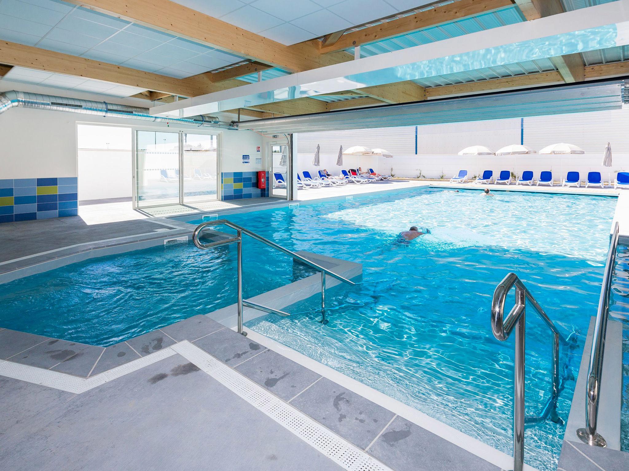 Foto 1 - Apartamento de 2 quartos em Noirmoutier-en-l'Île com piscina e vistas do mar