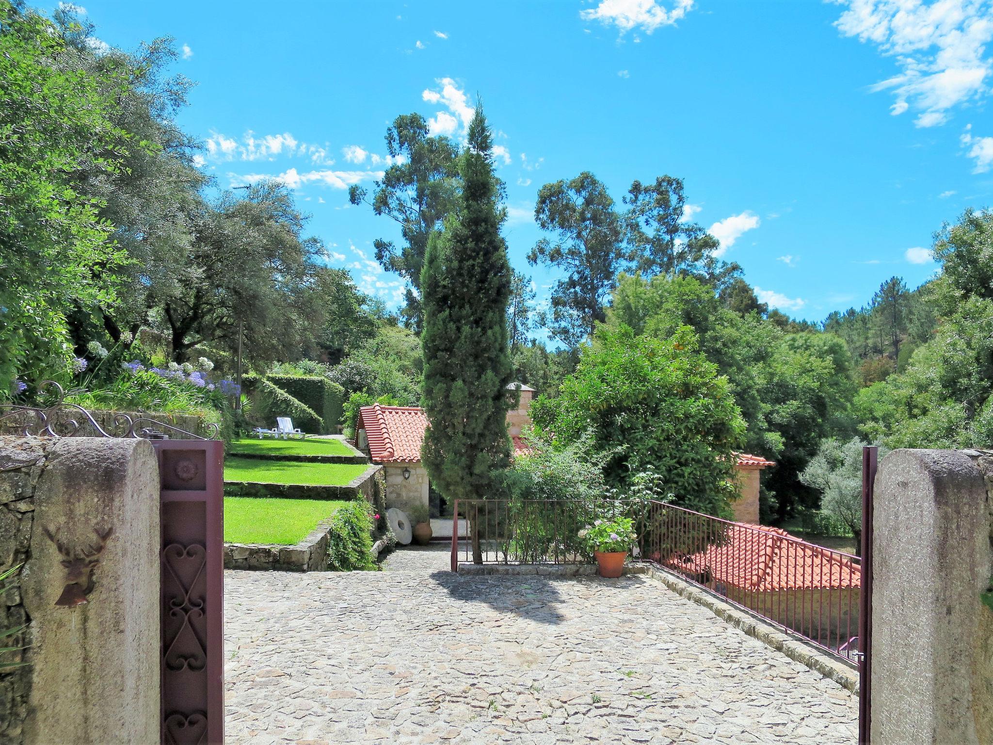 Foto 43 - Casa de 3 habitaciones en Ponte de Lima con jardín y terraza