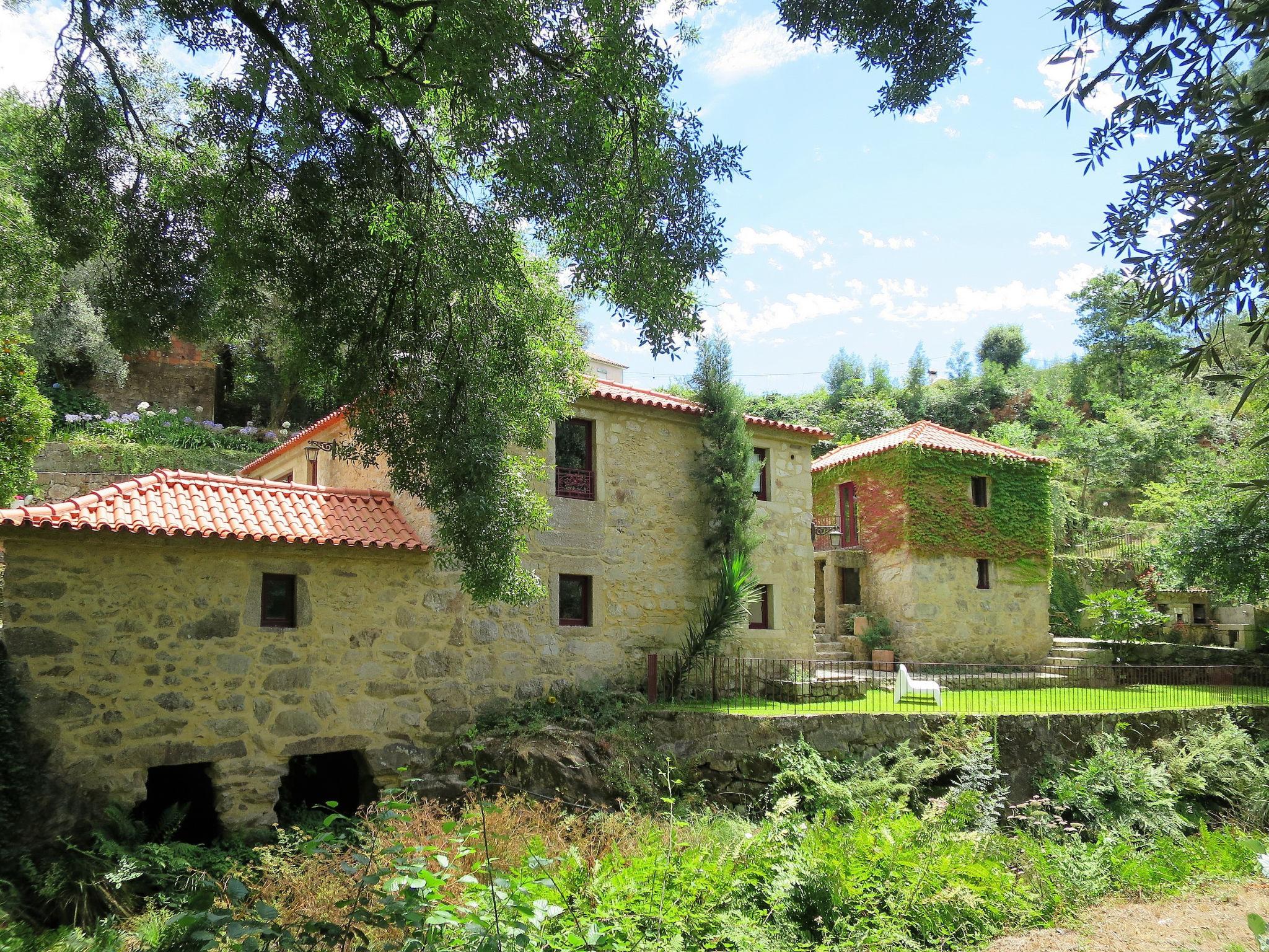 Foto 3 - Casa con 3 camere da letto a Ponte de Lima con giardino e terrazza