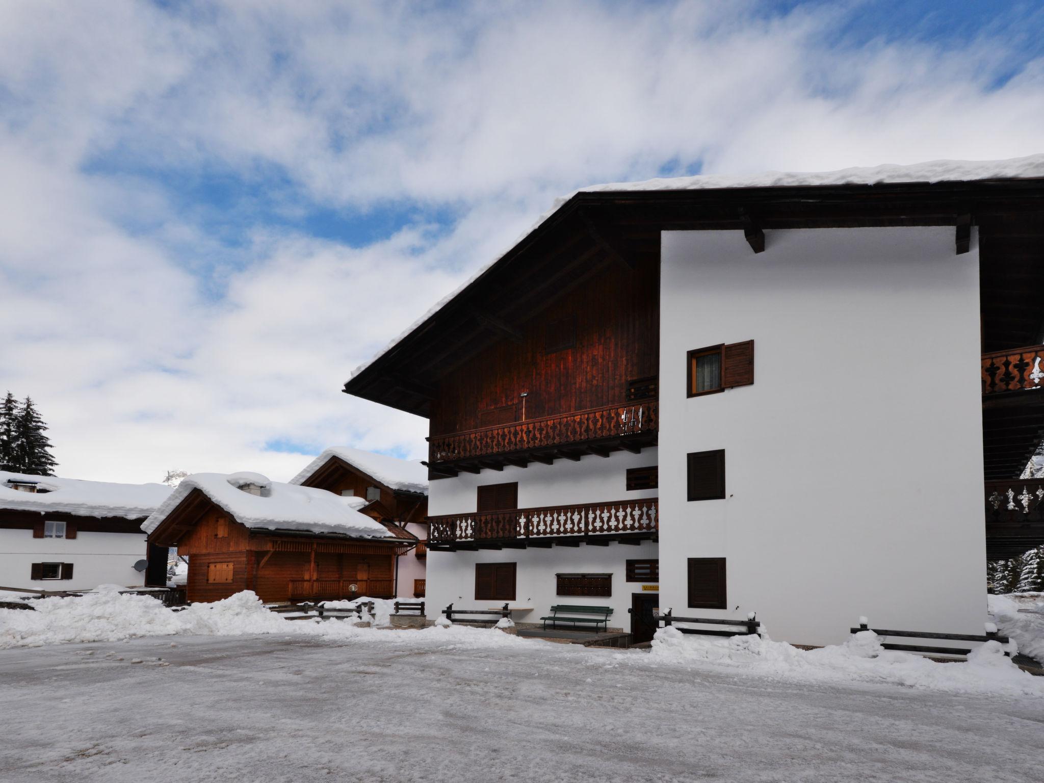 Photo 19 - Appartement de 3 chambres à Canazei avec vues sur la montagne