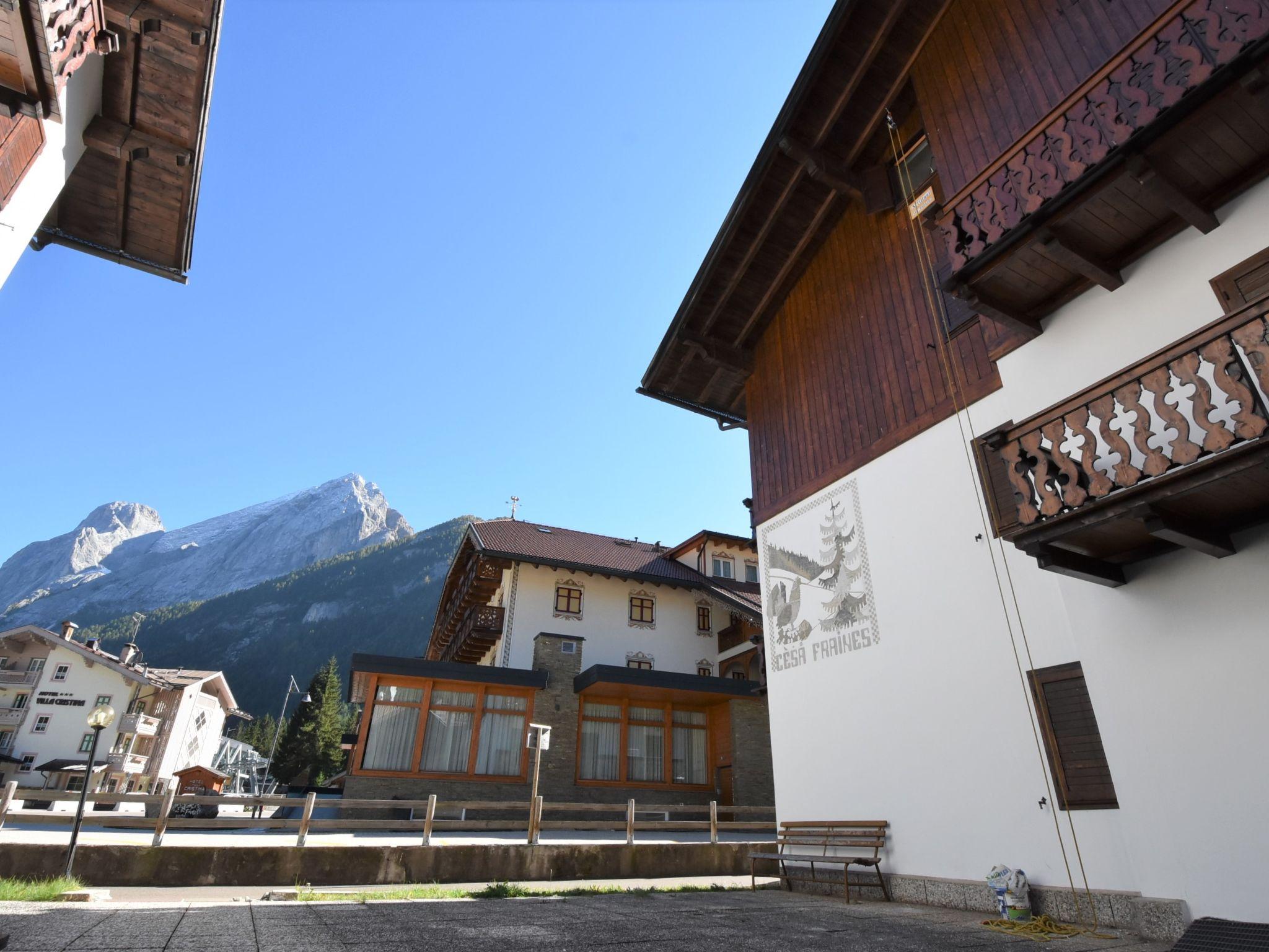 Photo 13 - Appartement de 1 chambre à Canazei avec vues sur la montagne