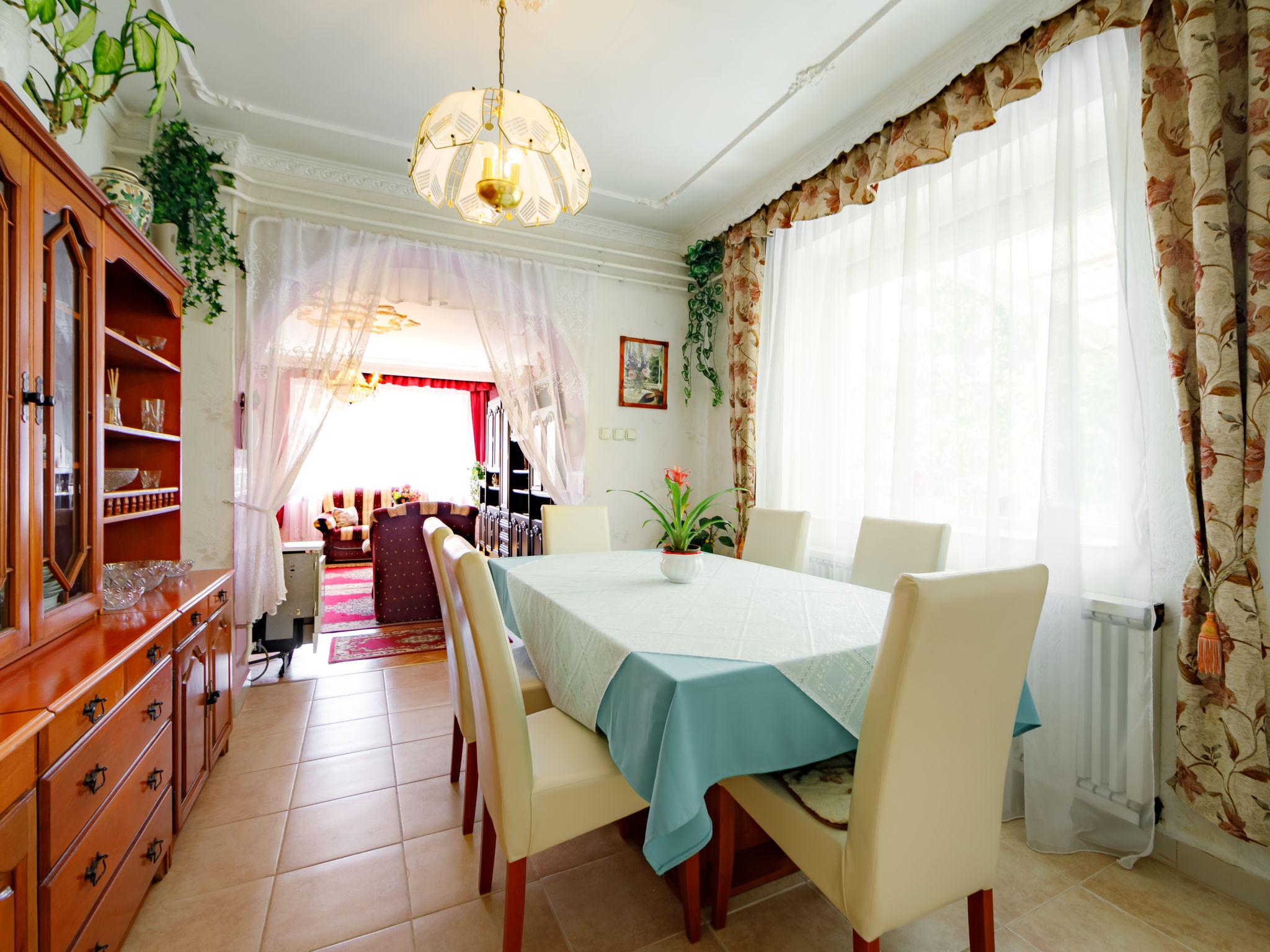 Photo 3 - 3 bedroom Apartment in Balatonszemes with garden and terrace