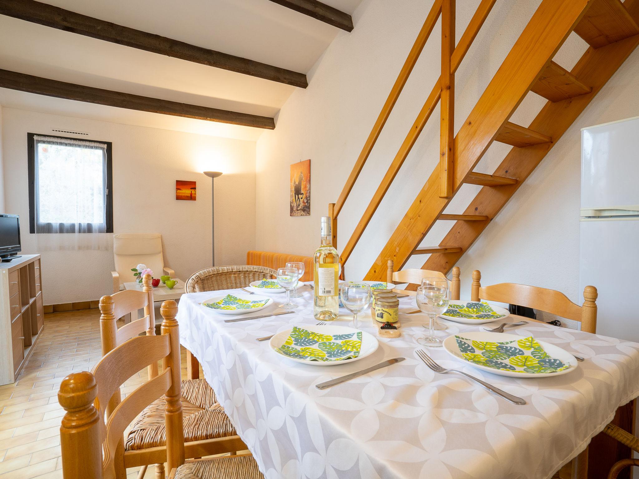 Photo 7 - Maison de 1 chambre à Le Grau-du-Roi avec terrasse et vues à la mer