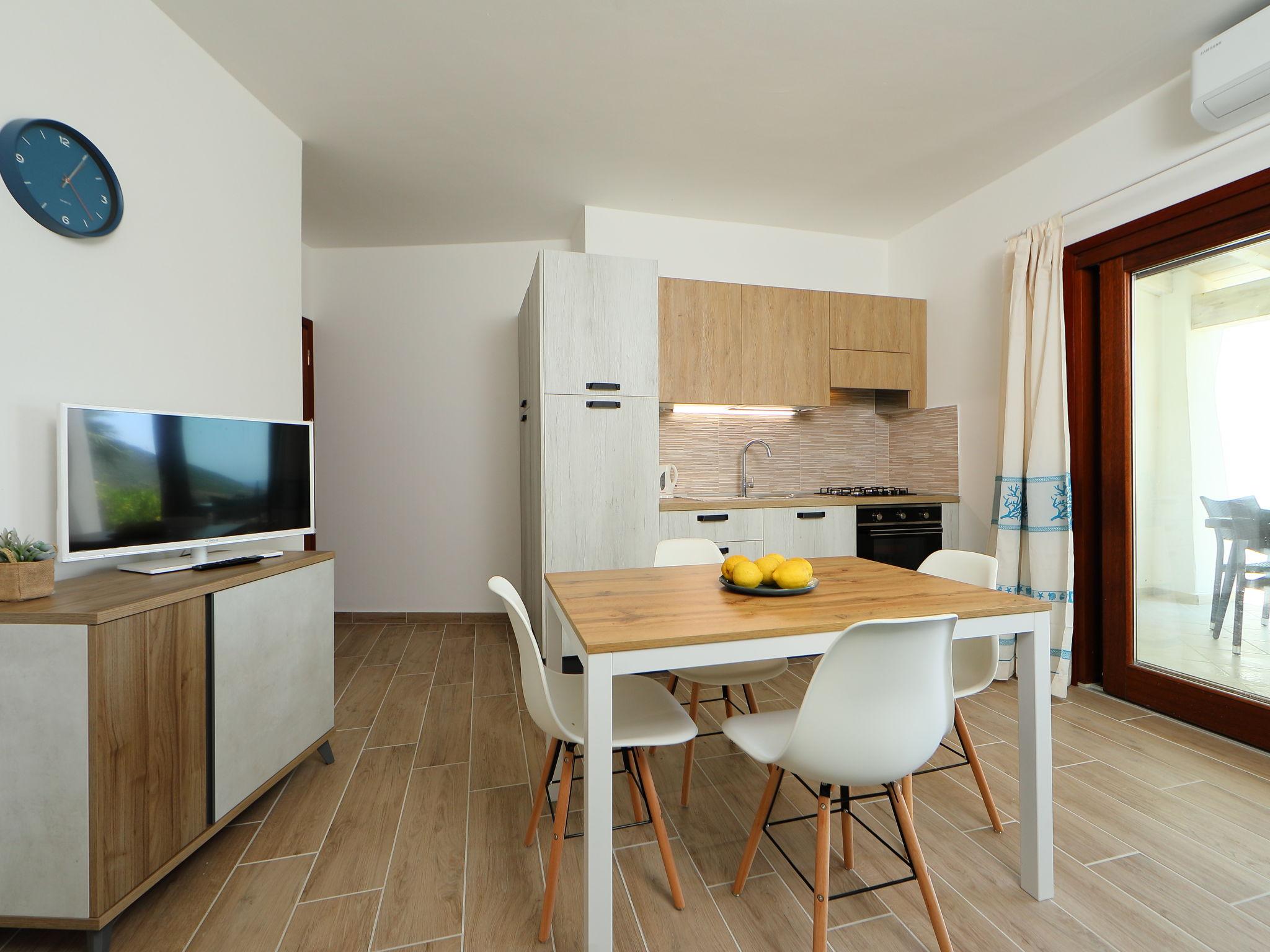 Foto 7 - Apartamento de 1 quarto em Budoni com piscina e vistas do mar