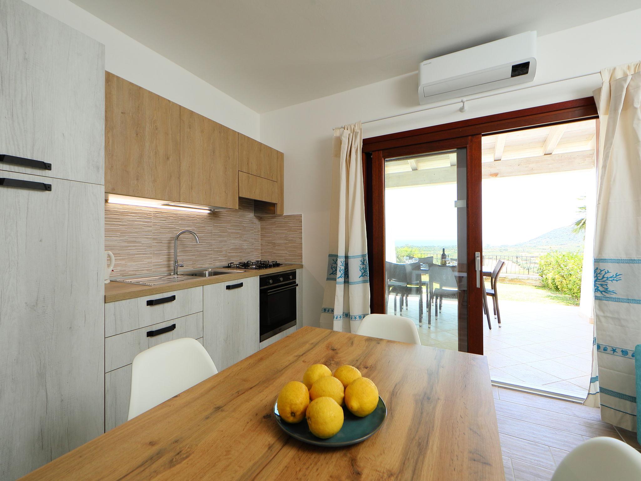 Foto 9 - Apartamento de 1 quarto em Budoni com piscina e vistas do mar