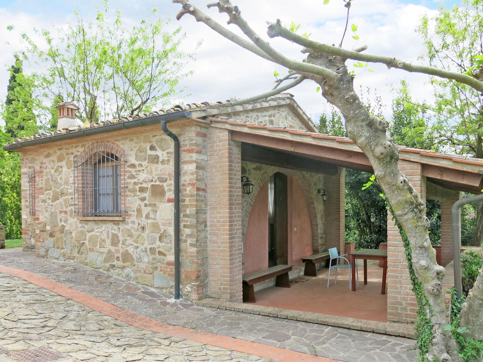 Foto 5 - Casa en Peccioli con piscina y jardín