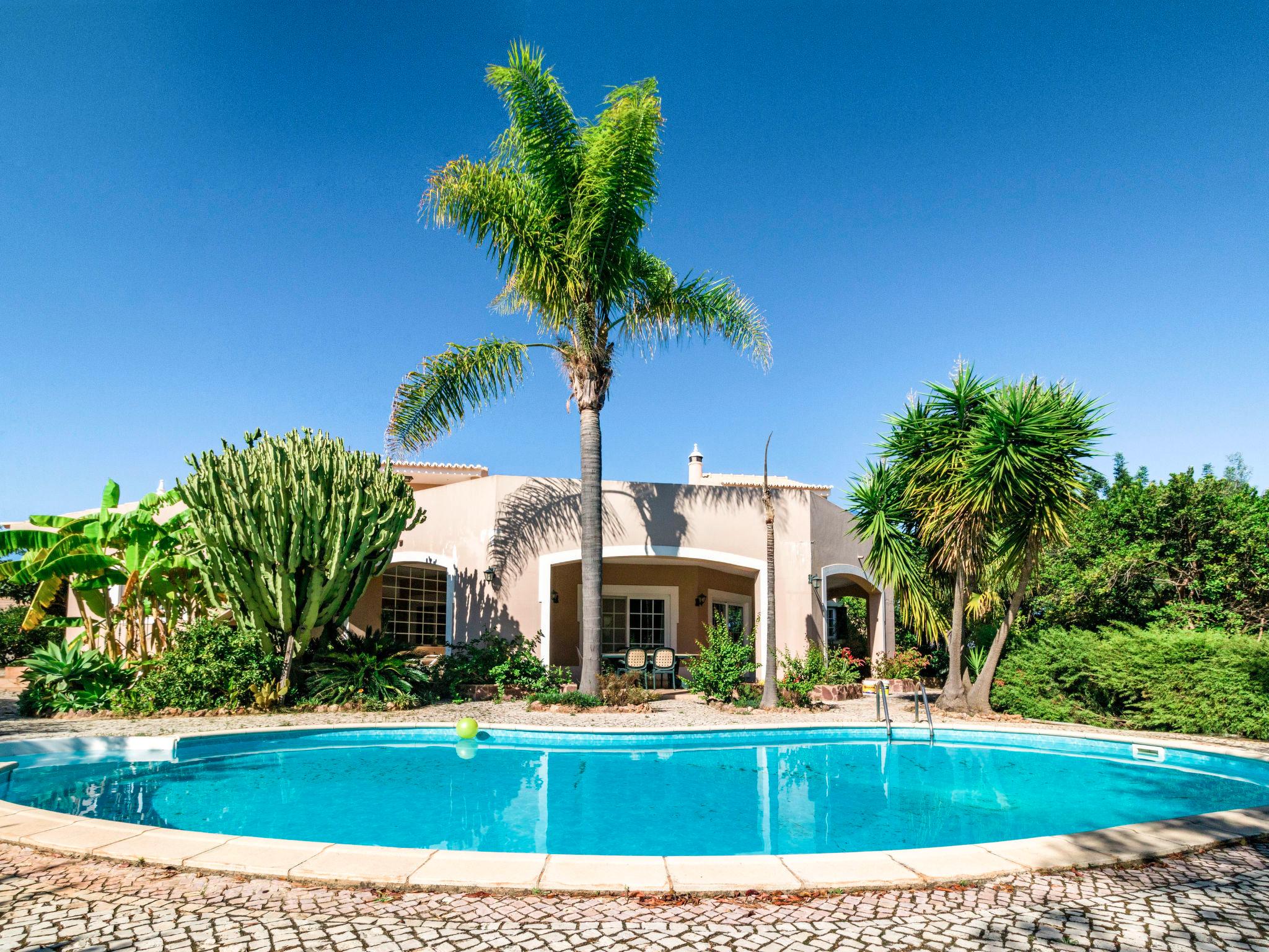 Foto 2 - Casa de 4 quartos em Silves com piscina privada e vistas do mar