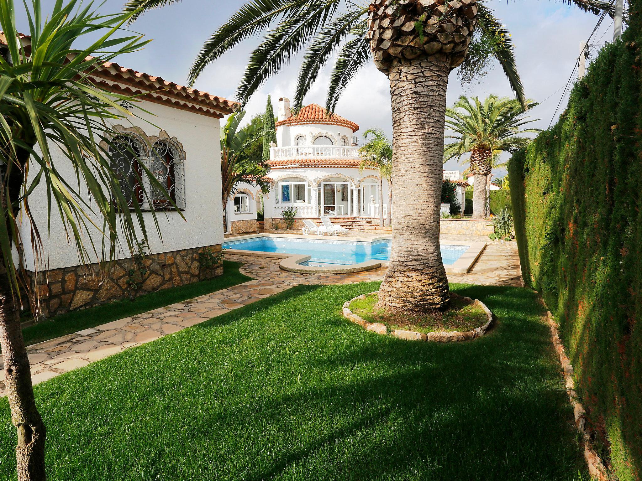 Photo 8 - Maison de 5 chambres à Mont-roig del Camp avec piscine privée et vues à la mer