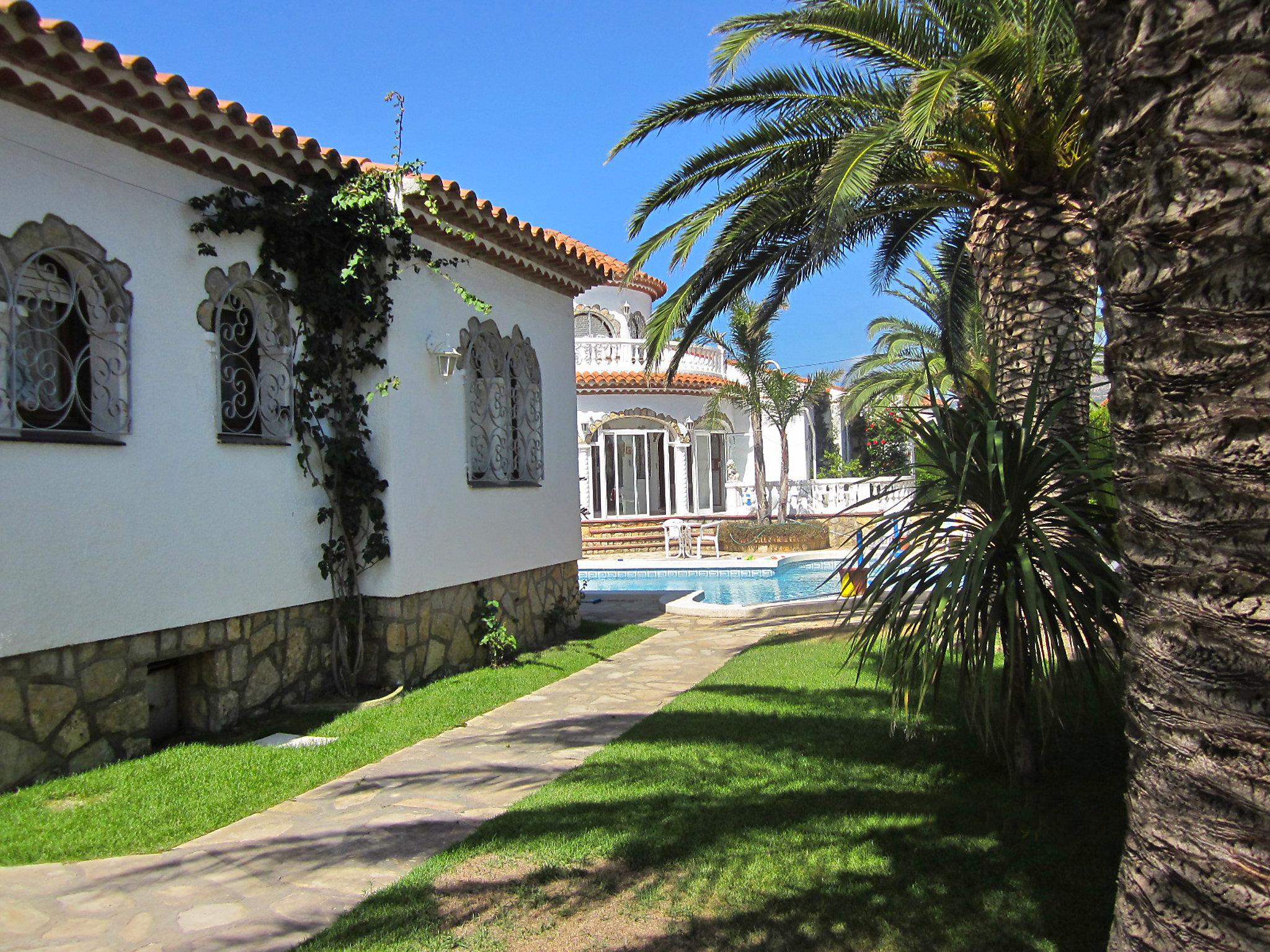 Photo 35 - 5 bedroom House in Mont-roig del Camp with private pool and garden