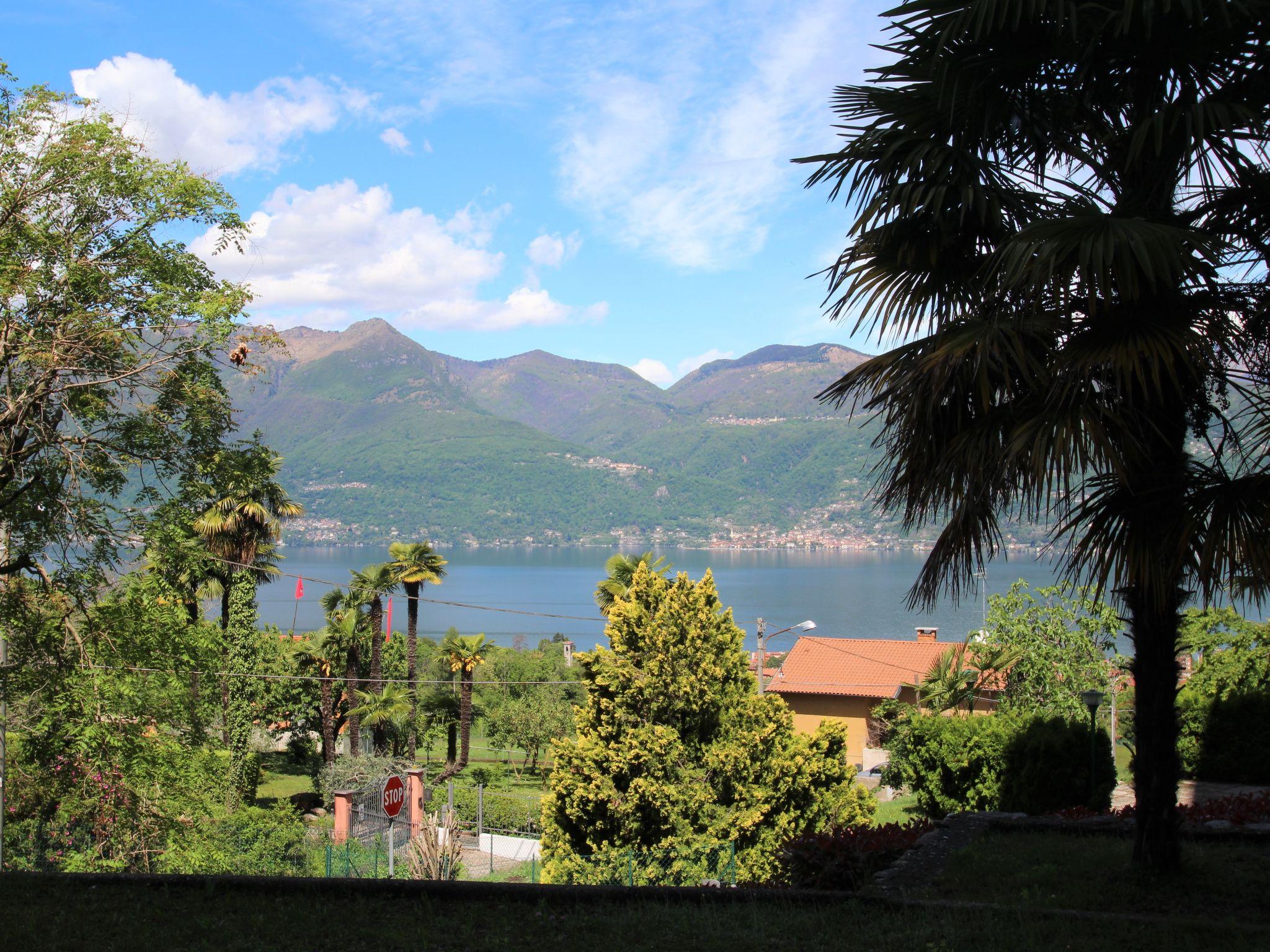 Foto 5 - Apartamento de 2 habitaciones en Germignaga con piscina y vistas a la montaña