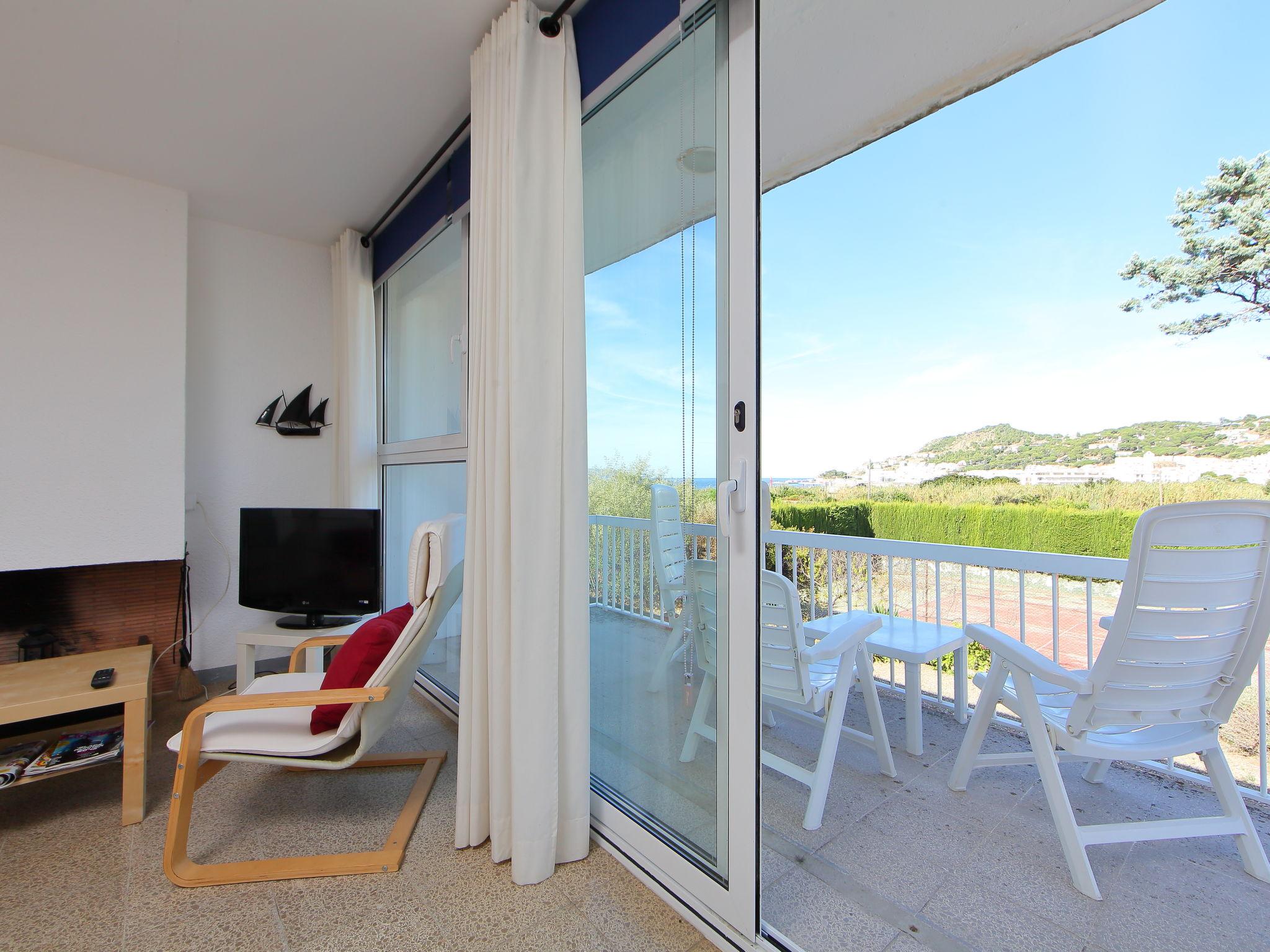Foto 7 - Appartamento con 2 camere da letto a El Port de la Selva con terrazza e vista mare