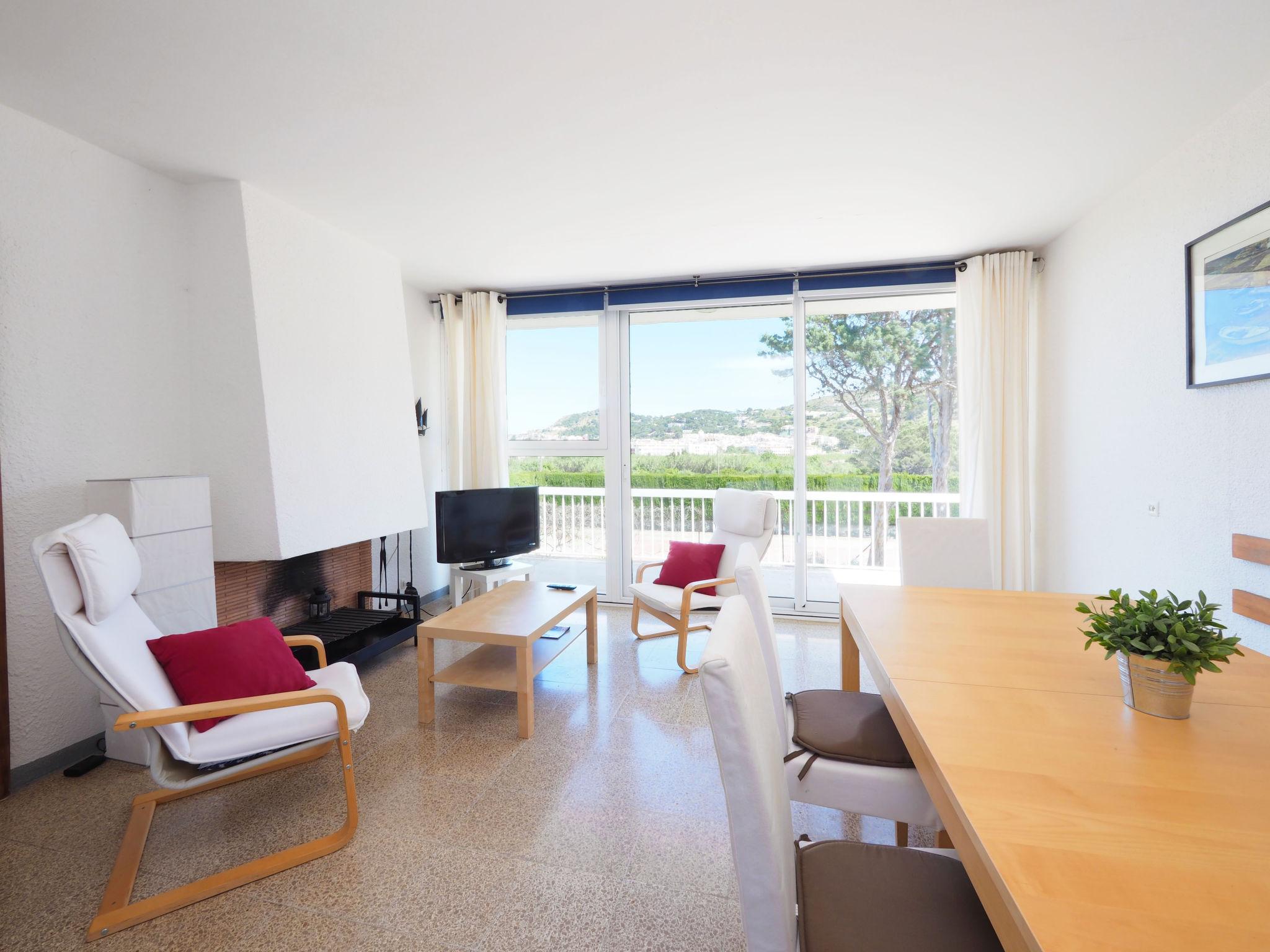 Photo 2 - Appartement de 2 chambres à El Port de la Selva avec terrasse et vues à la mer