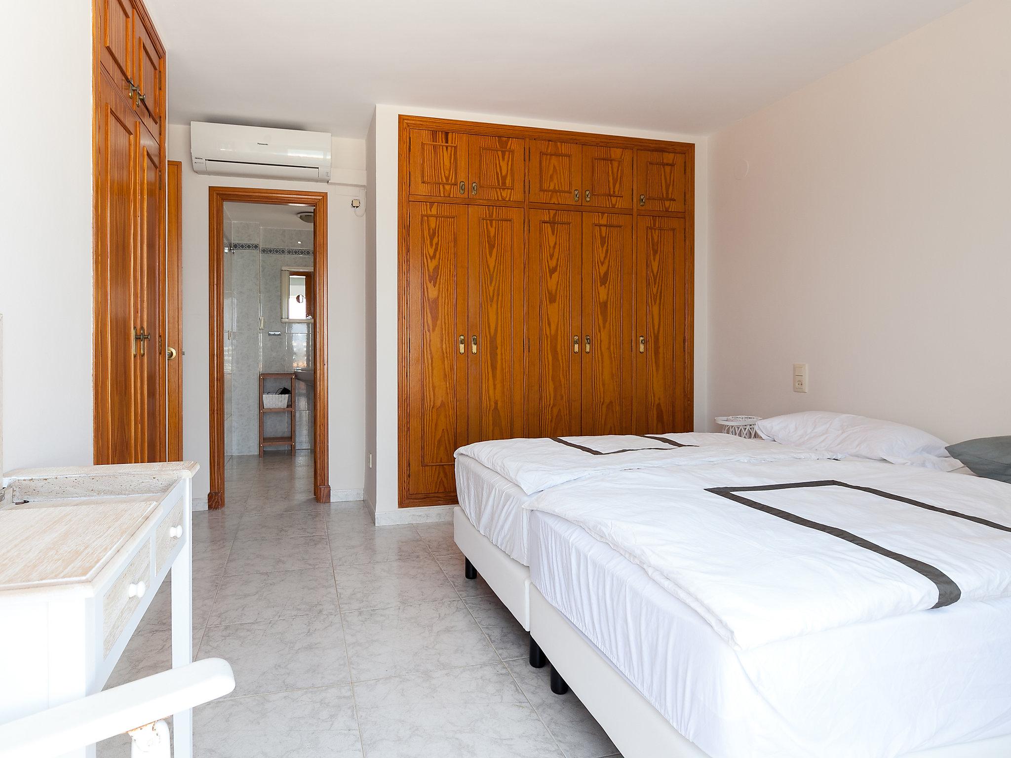 Photo 14 - 2 bedroom Apartment in Dénia with swimming pool and garden