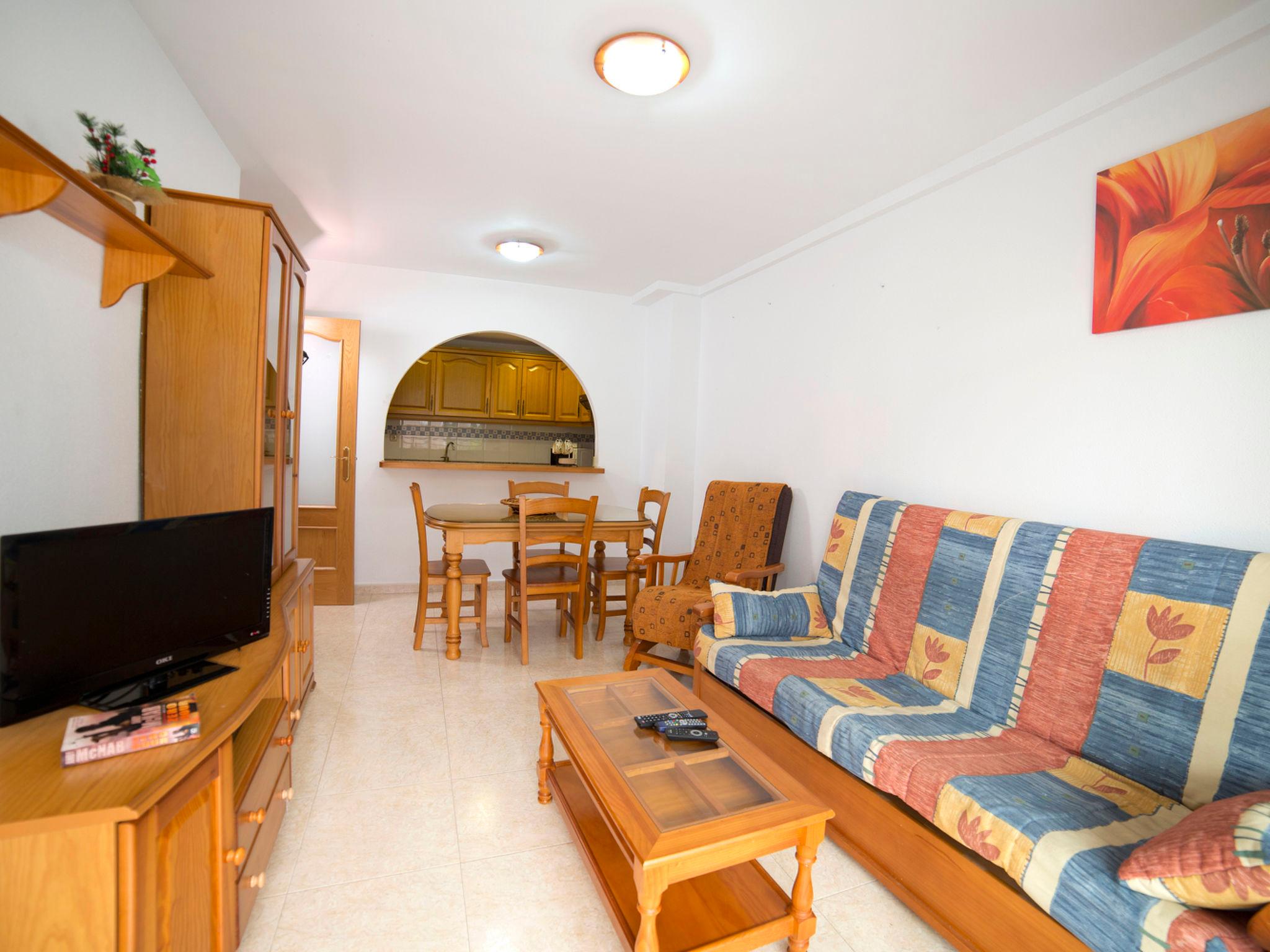 Photo 6 - 2 bedroom Apartment in Calp with swimming pool and terrace