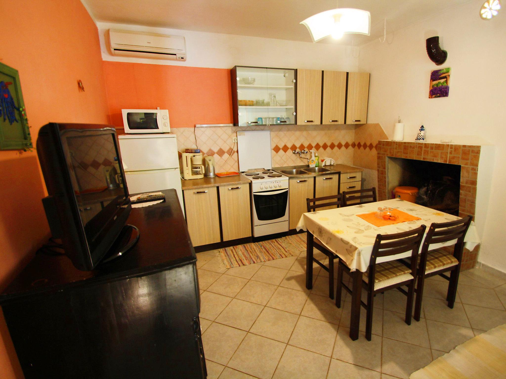 Photo 6 - 1 bedroom Apartment in Blato with terrace